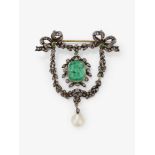 A garland-style brooch/pendant with emerald, diamonds and pearl - Probably France, late 19th century