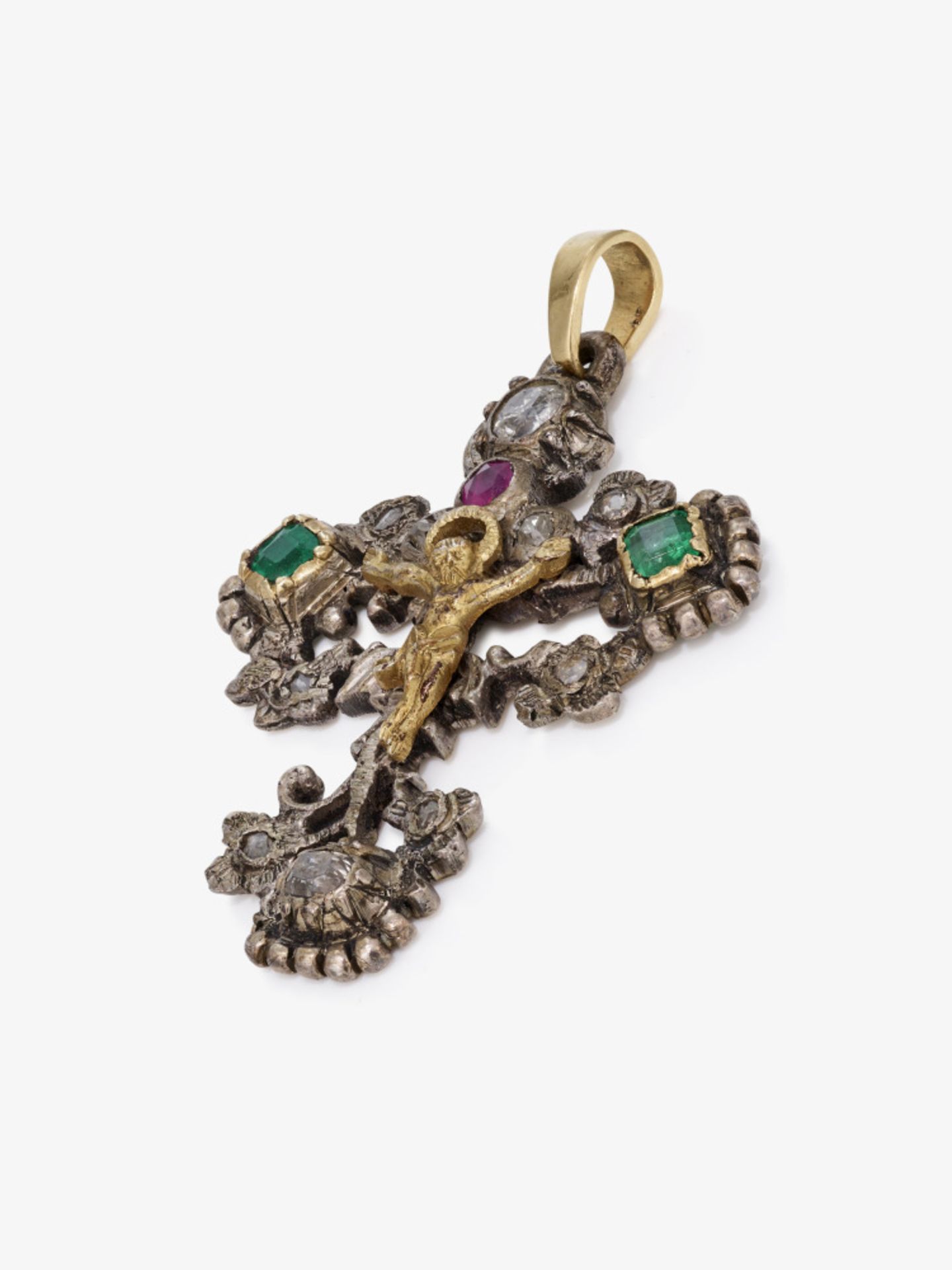 A rare cross pendant with the Body of Christ and flower tendrils - Probably Spain, circa 1740-1750 - Image 2 of 2