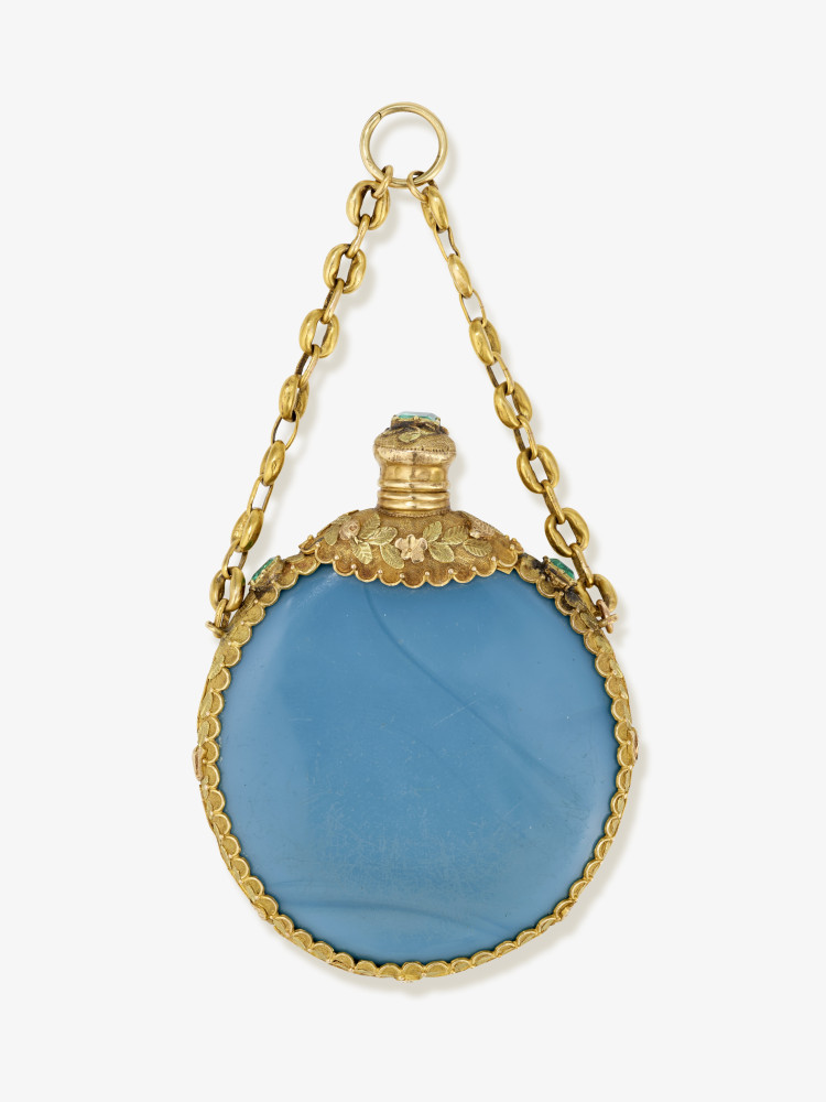 A perfume bottle made of turquoise glass as a pendant - Probably Germany, late 19th century