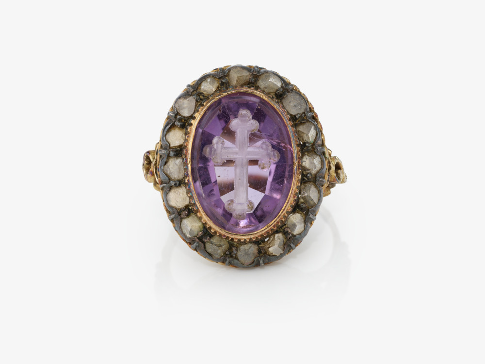A clerical ring with an amethyst and diamond entourage - Circa 1780 - Image 2 of 2
