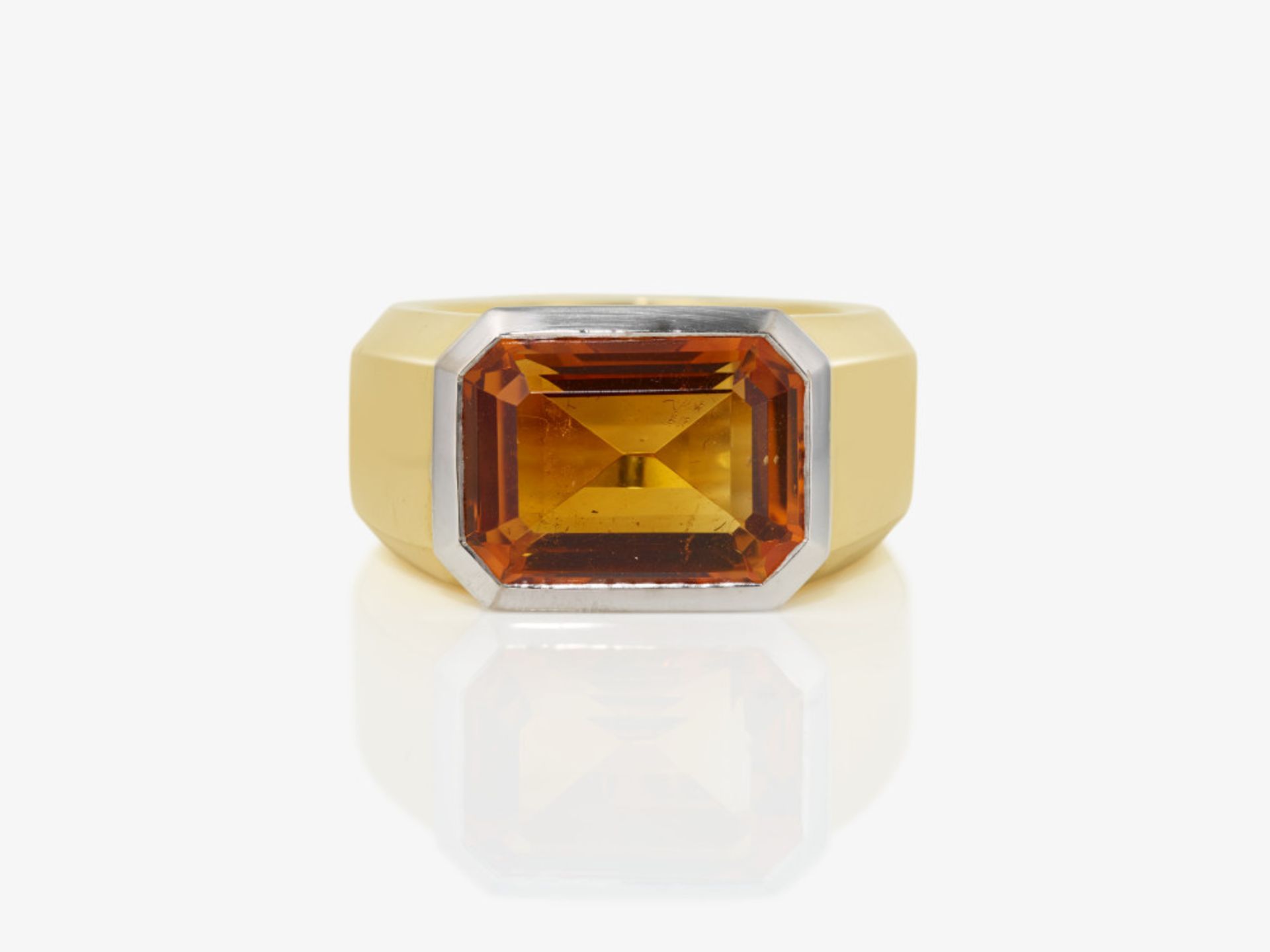 A ring with amber-coloured citrine - Nuremberg, Juwelier SCHOTT - Image 2 of 2