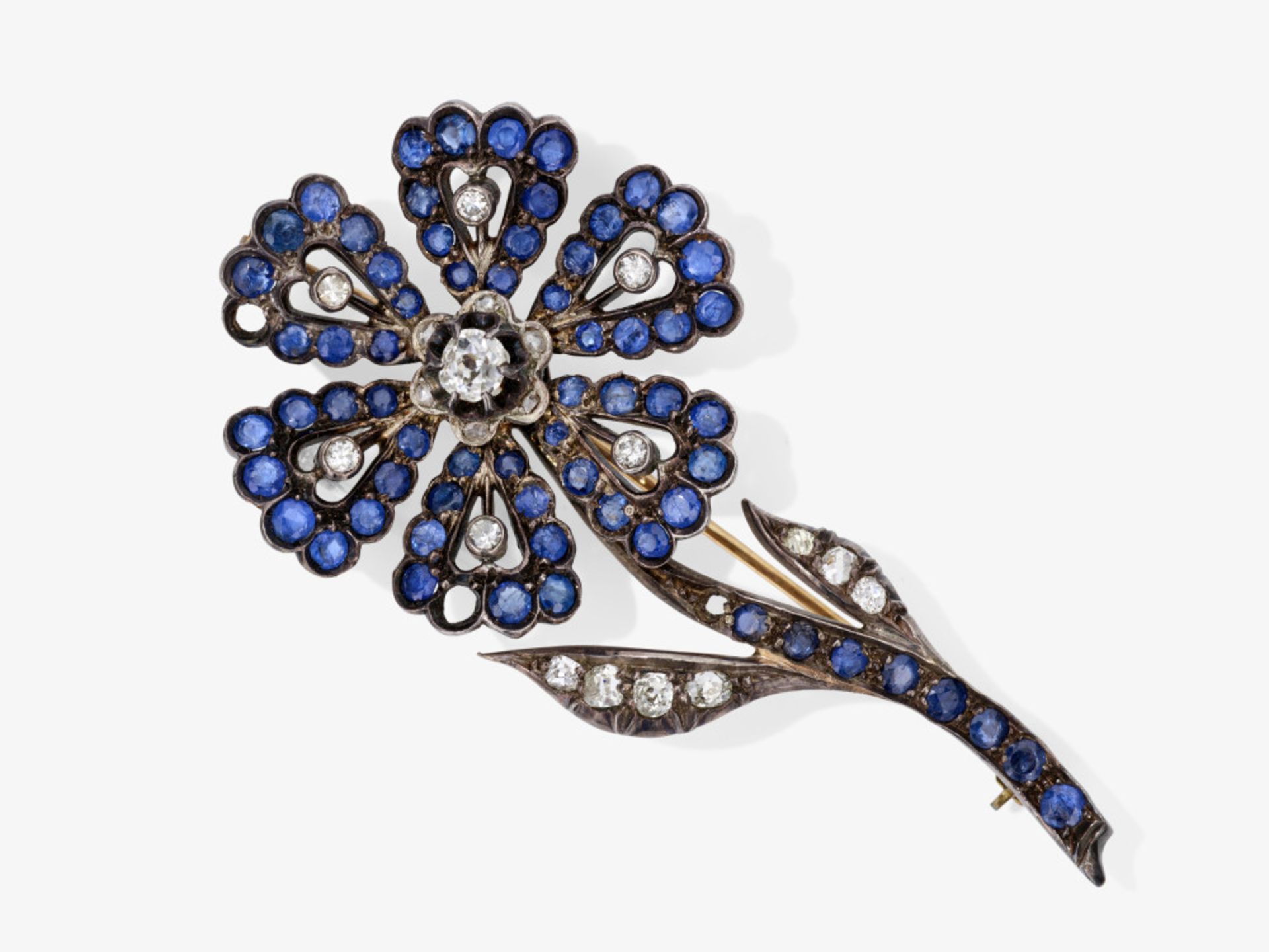 Brosche in Form einer Blume mit Saphiren und Diamanten - Deutschland, um 1880
