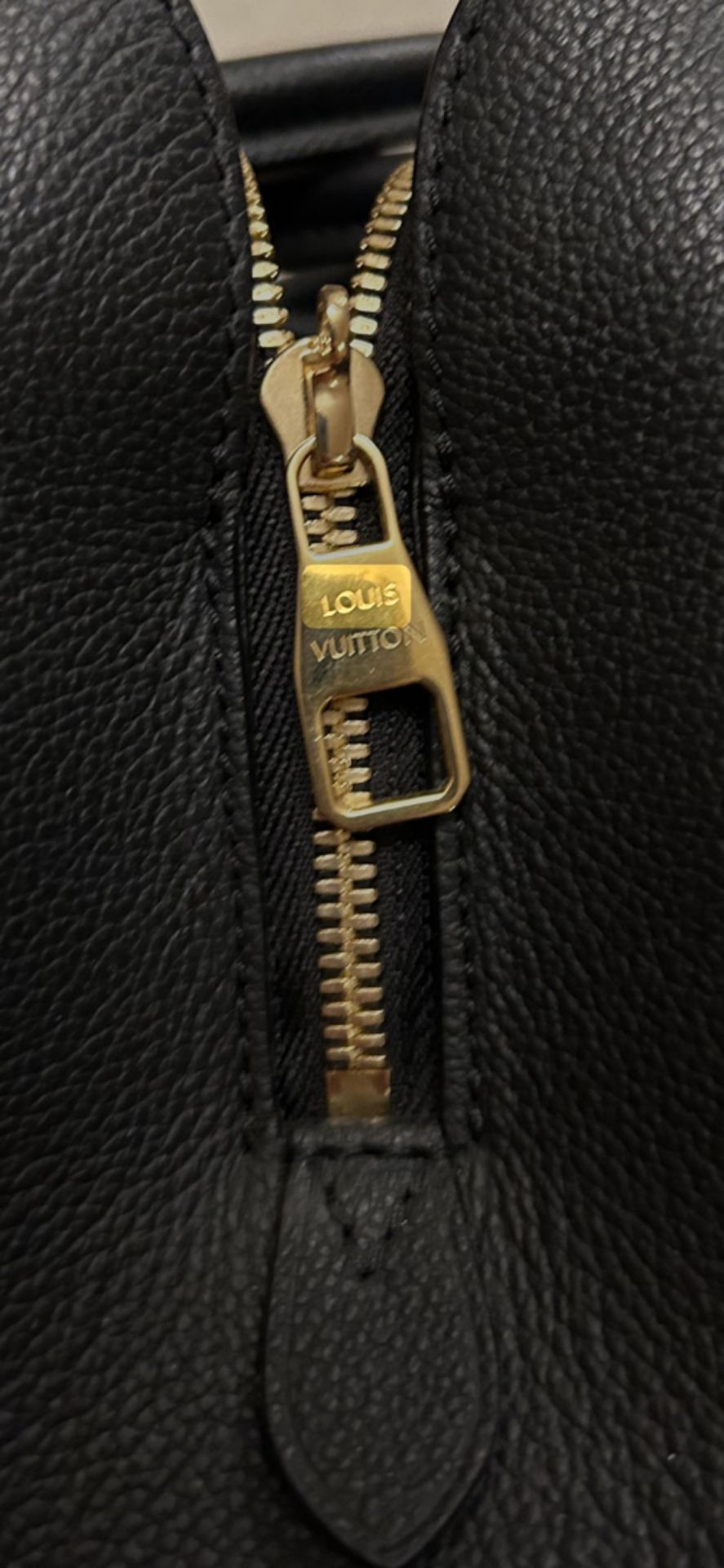 Black Louis Vuitton Montaigne Bag - MINT, AS NEW- NO VAT - RRP Â£2,450+ ! - Image 6 of 9