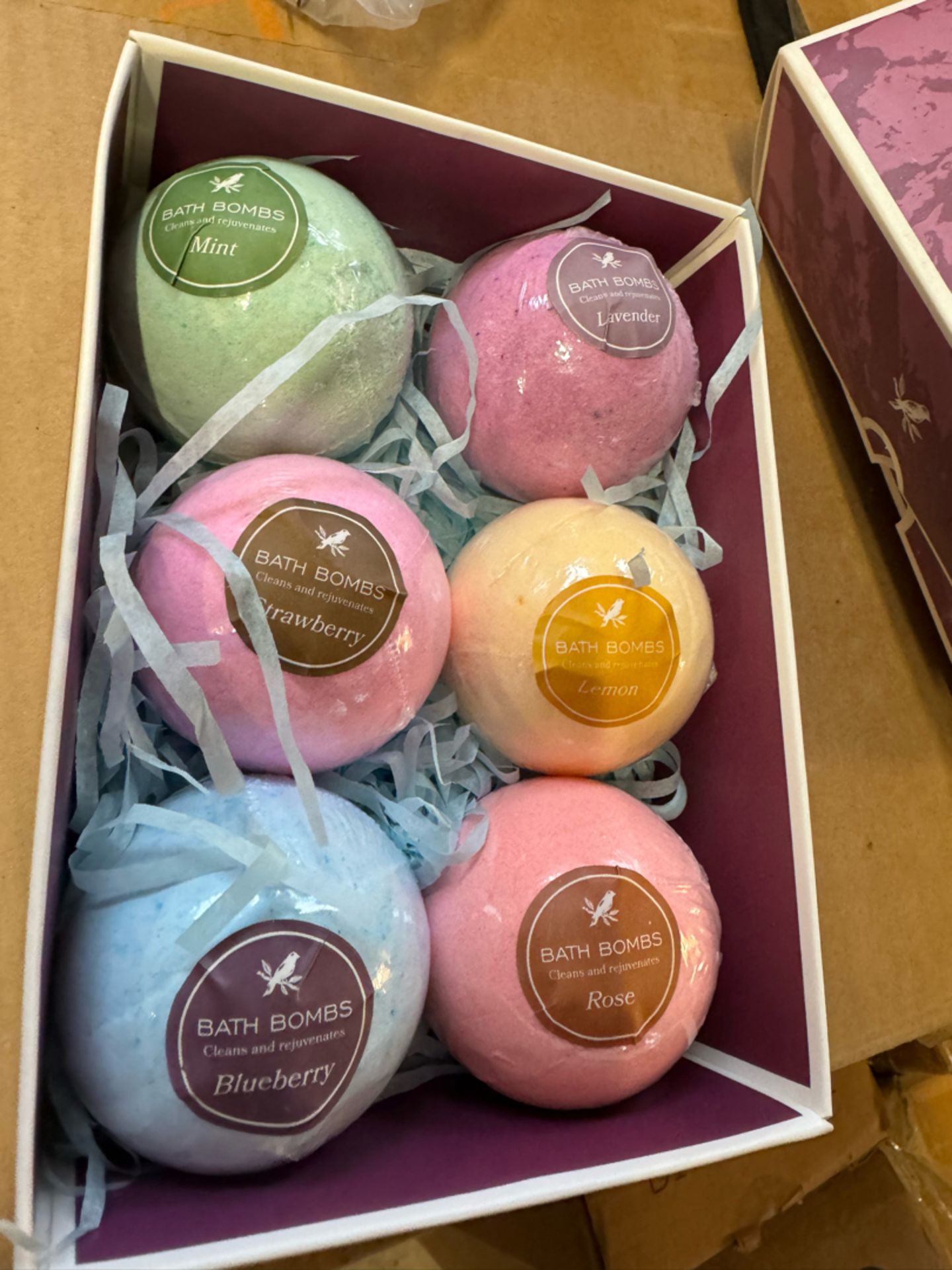 3 x 6 (x 60g) Set Eclat Bath Bombs - RRP Â£44.97 - Image 2 of 7