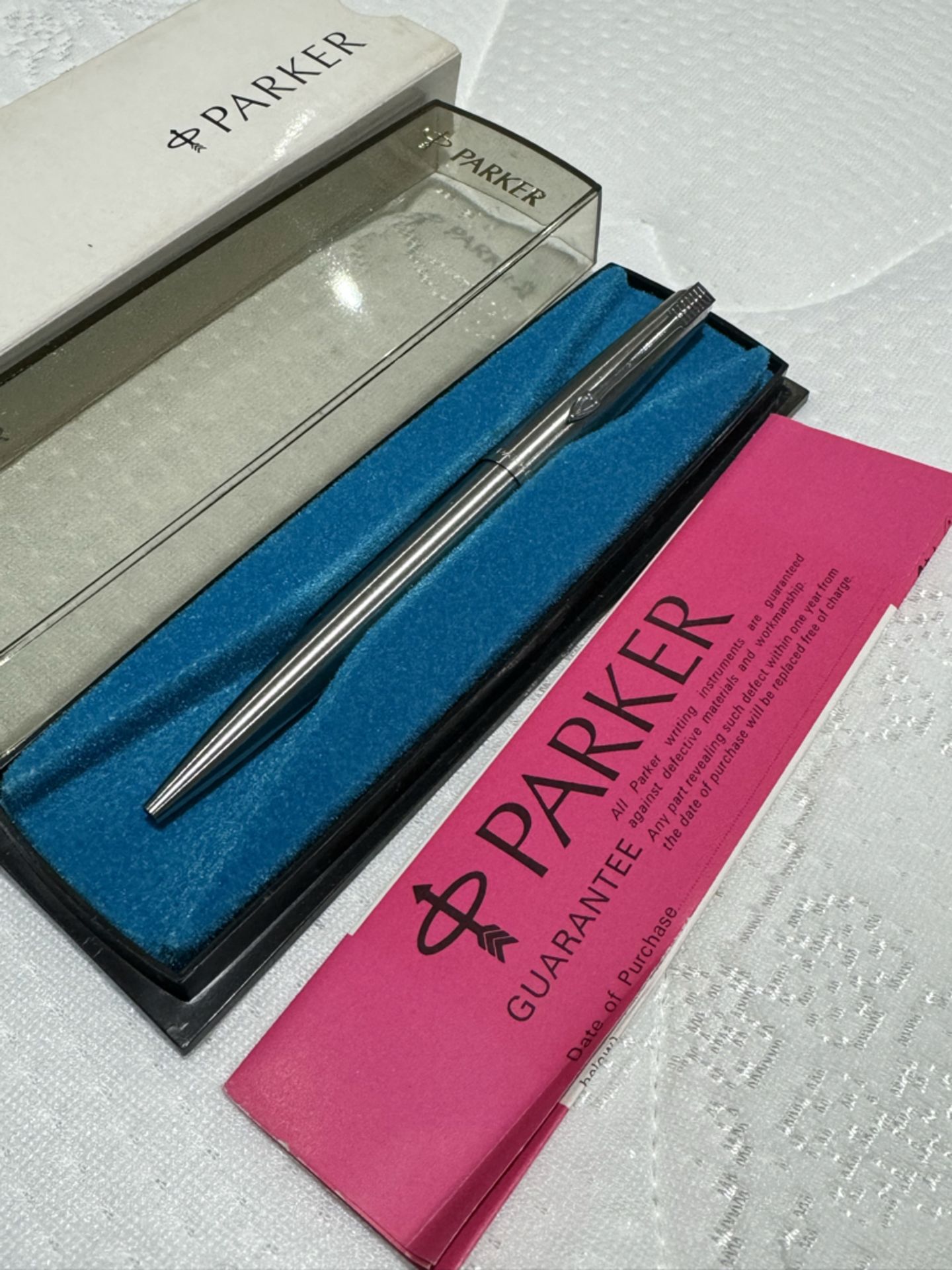 Vintage Parker Pen in Original Box - Looks new but some discolouration to packaging - Image 2 of 3