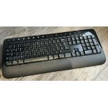 Microsoft Wireless Desktop 2000 Keyboard and USB Receiver - Good Condition