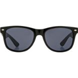 200 x Foster Grant Retro Sunglass in Black - (NEW) - RRP Â£2,195+ !