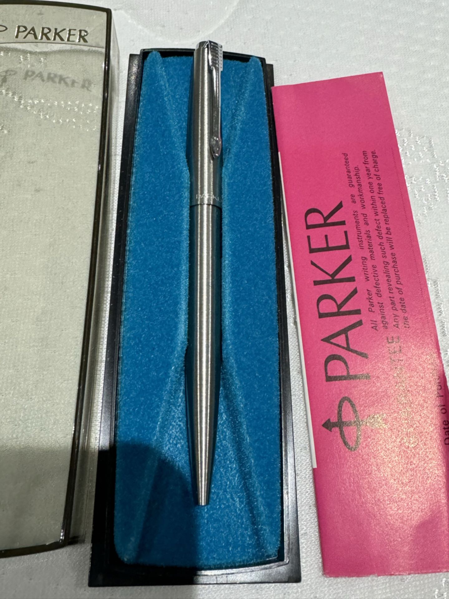 Vintage Parker Pen in Original Box - Looks new but some discolouration to packaging - Image 3 of 3