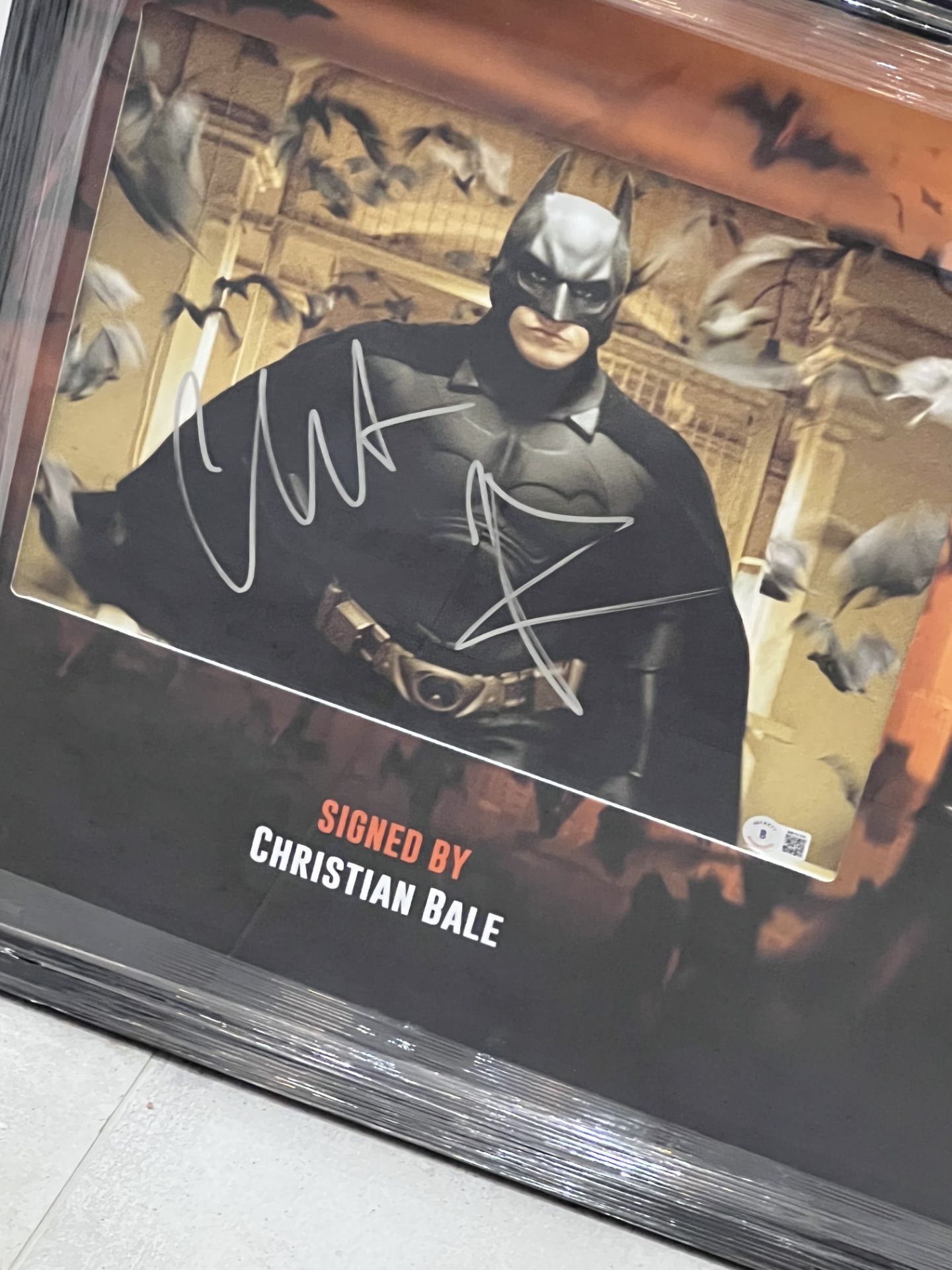 BATMAN PRESENTATION, HAND SIGNED BY â€˜CHRISTIAN BALEâ€™ WITH COA - NO VAT! - Image 2 of 5