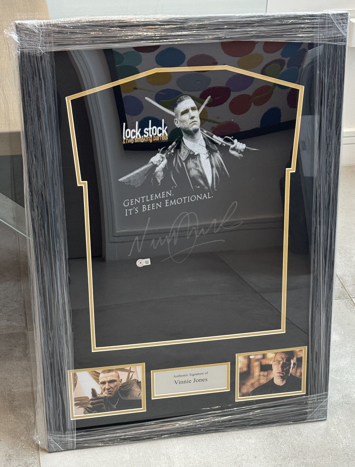 LOCK STOCK MOVIE SHIRT PRESENTATION, HAND SIGNED BY â€˜VINNIE JONESâ€™ WITH COA - NO VAT! - Image 2 of 5