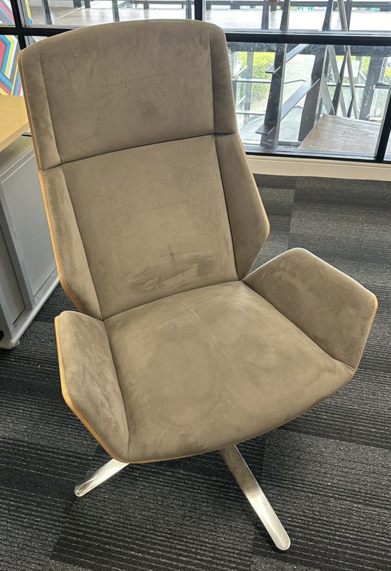 Stunning Designer Boss Design Marnie, High Back Swivel Lounge Chair in Fabric - NO VAT - NEW RRP Â£1