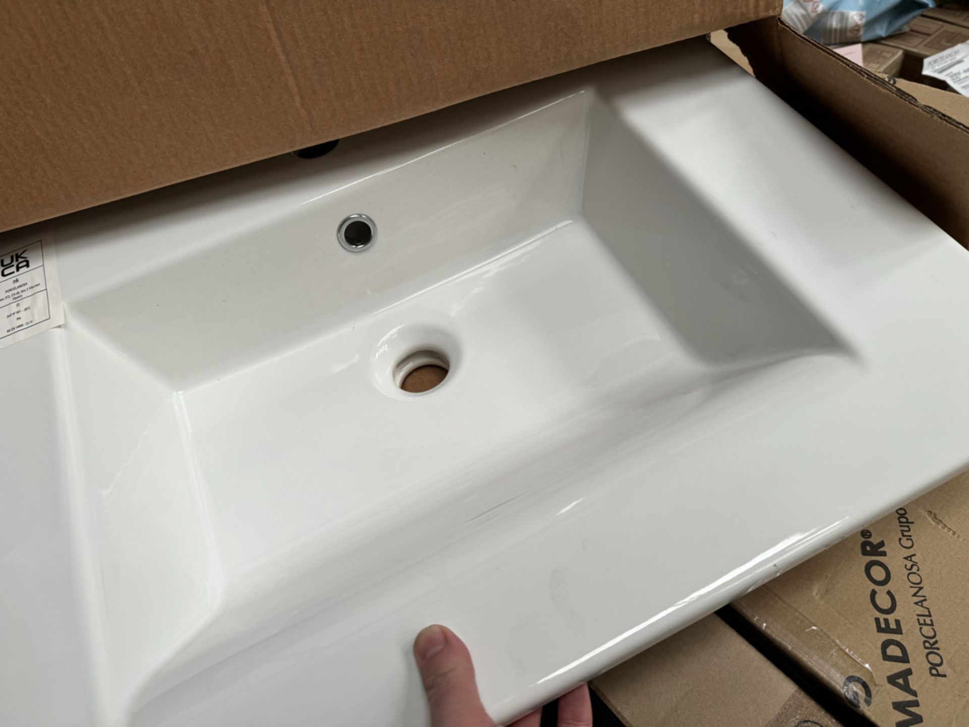 PORCELANOSA NOKEN Marne White 60cm Wall Hung Basin - New, but open box  BIG RRP - NO VAT! - Image 4 of 6