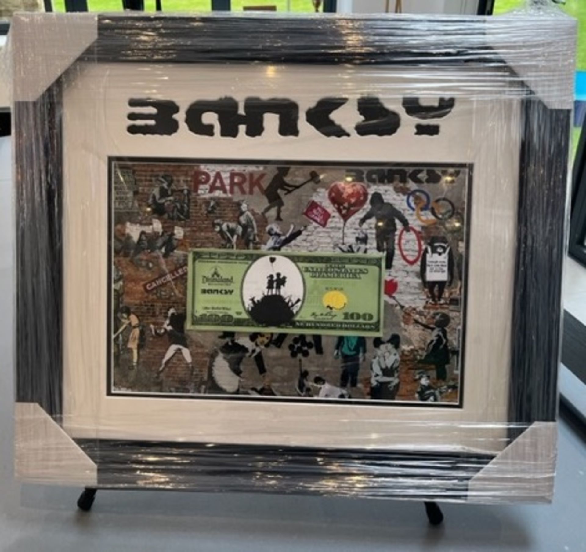 BANKSY FRAMED â€˜DISMALAND NOTEâ€™ ART PIECE WITH ENTRY PROVENANCE - NO VAT!