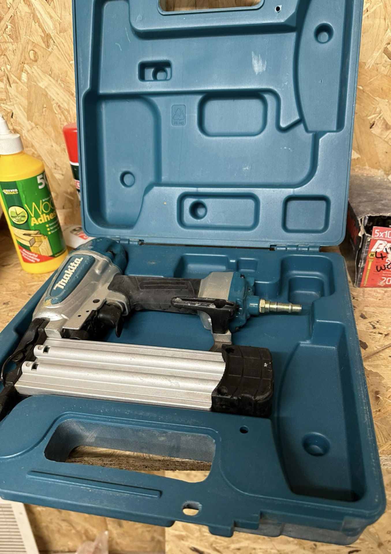 Makita AF506 Nail Gun with Carry Case - Tested and working - NO VAT !