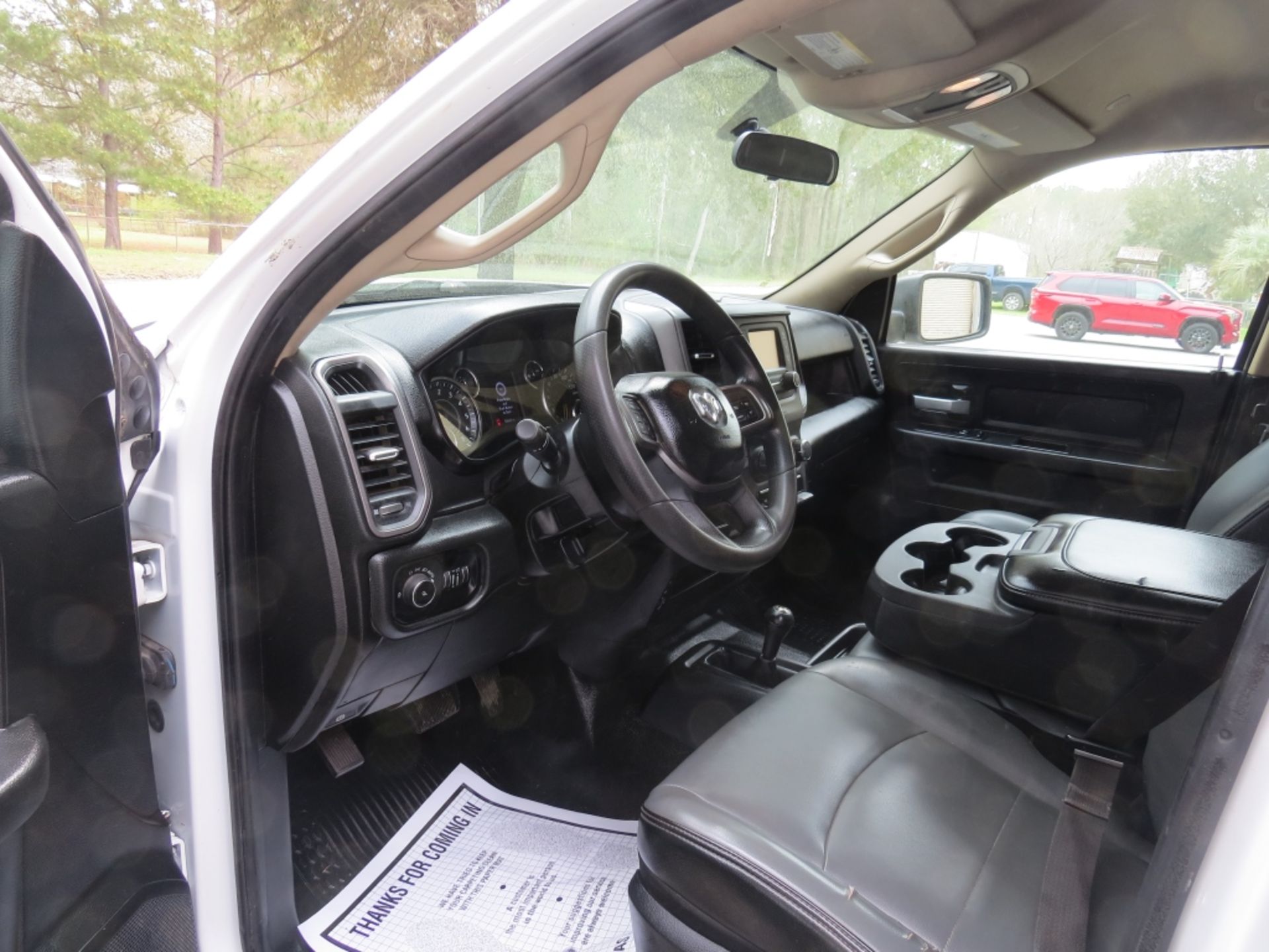 2019 Dodge Ram 2500 6.4L Hemi 4x4 VIN: 3C6UR5HJ1KG627426 56,643 miles showing 4 Door Automatic - Image 6 of 16