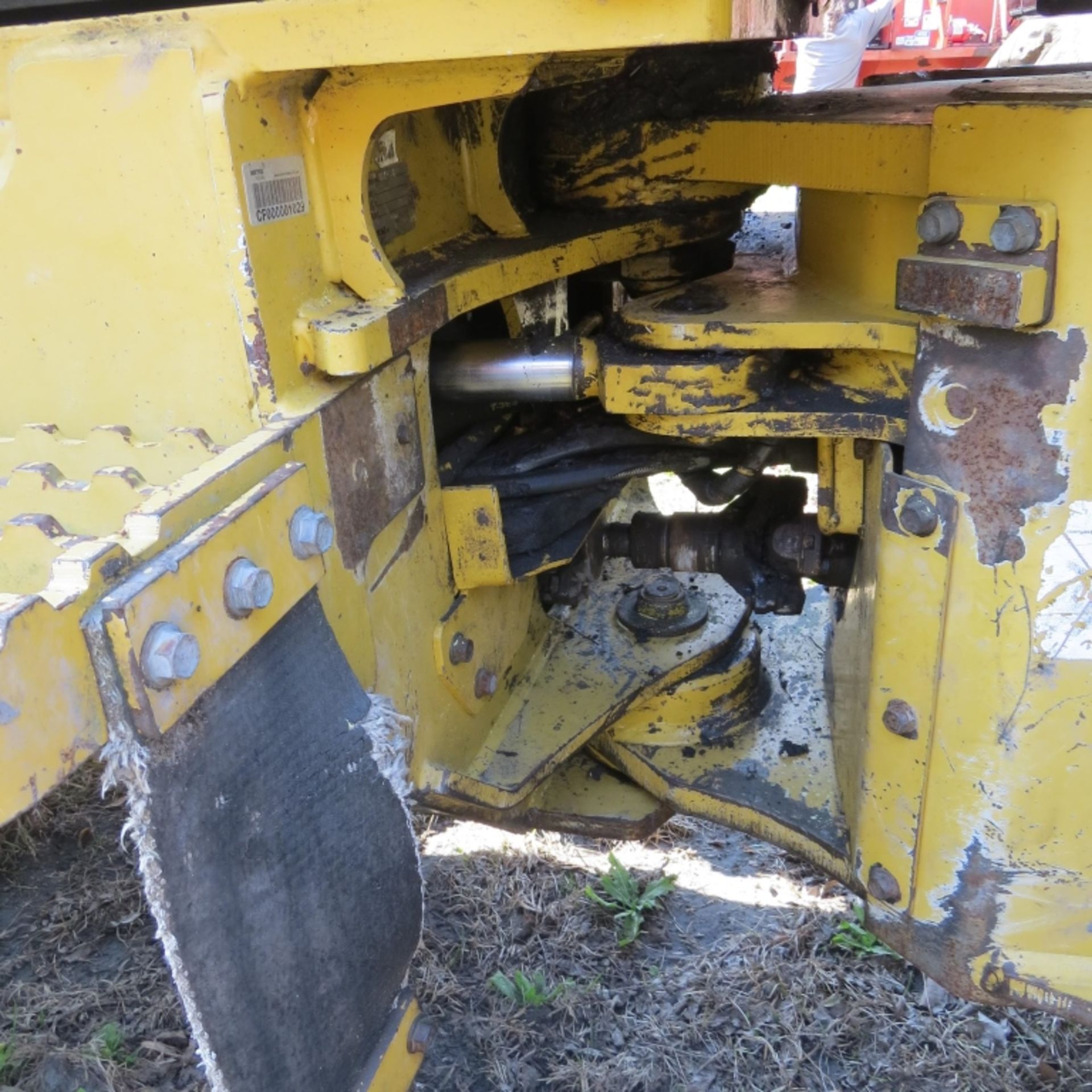 2007 CAT 553 Joystick Control SH-48 Sawhead & Side Pockets 6458 hours showing 28L-26 Tires S/N: - Image 14 of 18