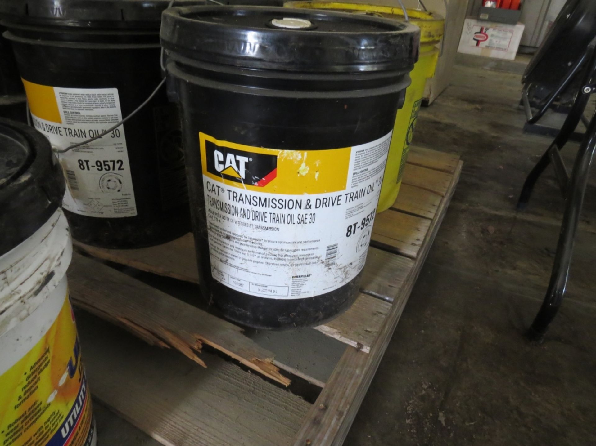 CAT Transmission/Drive Train Oil SAE 30