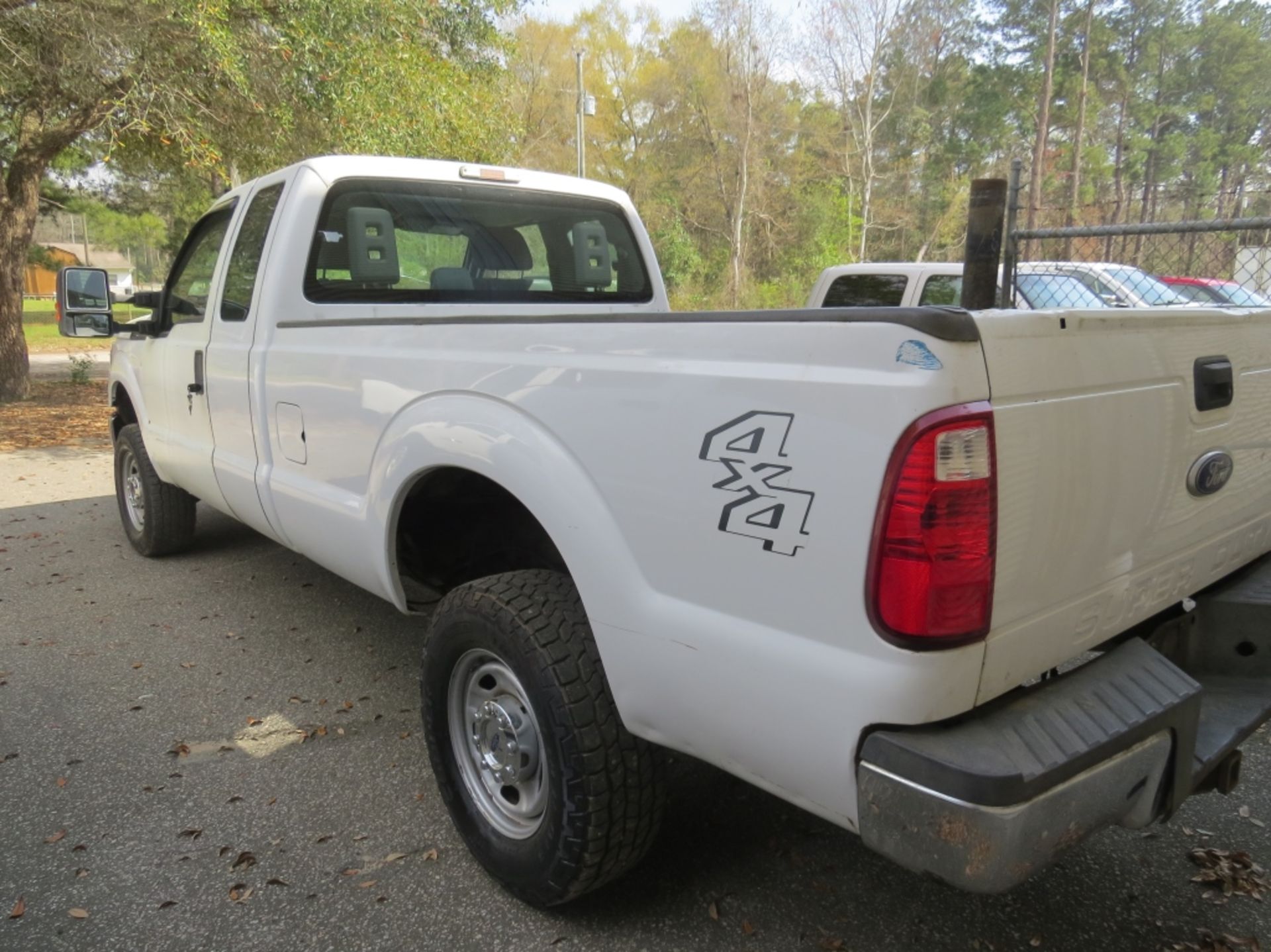 2015 Ford F250 4x4 VIN: 1FT7X2B6XFEB85290 163,888 miles showing Gas 8' Bed Extended Cab - Image 6 of 11