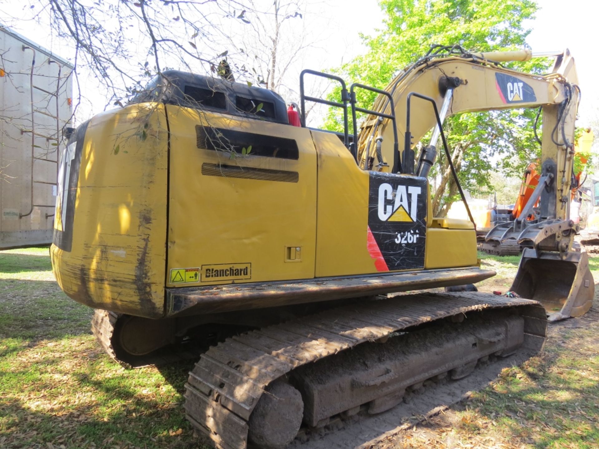 2015 CAT 326FL Excavator Cab A/C 48" Bucket & DE Thumb 9356 hours showing Auxillary Hydraulics S/ - Image 6 of 26