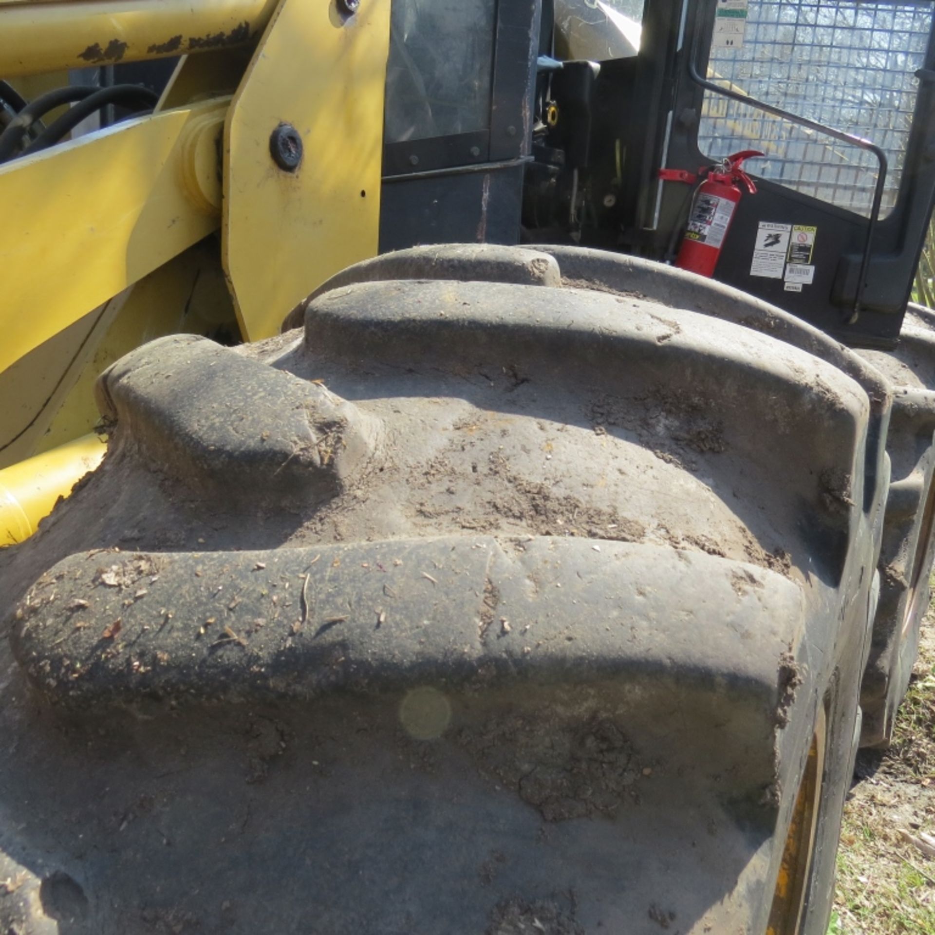 2007 CAT 553 Joystick Control SH-48 Sawhead & Side Pockets 6458 hours showing 28L-26 Tires S/N: - Image 17 of 18
