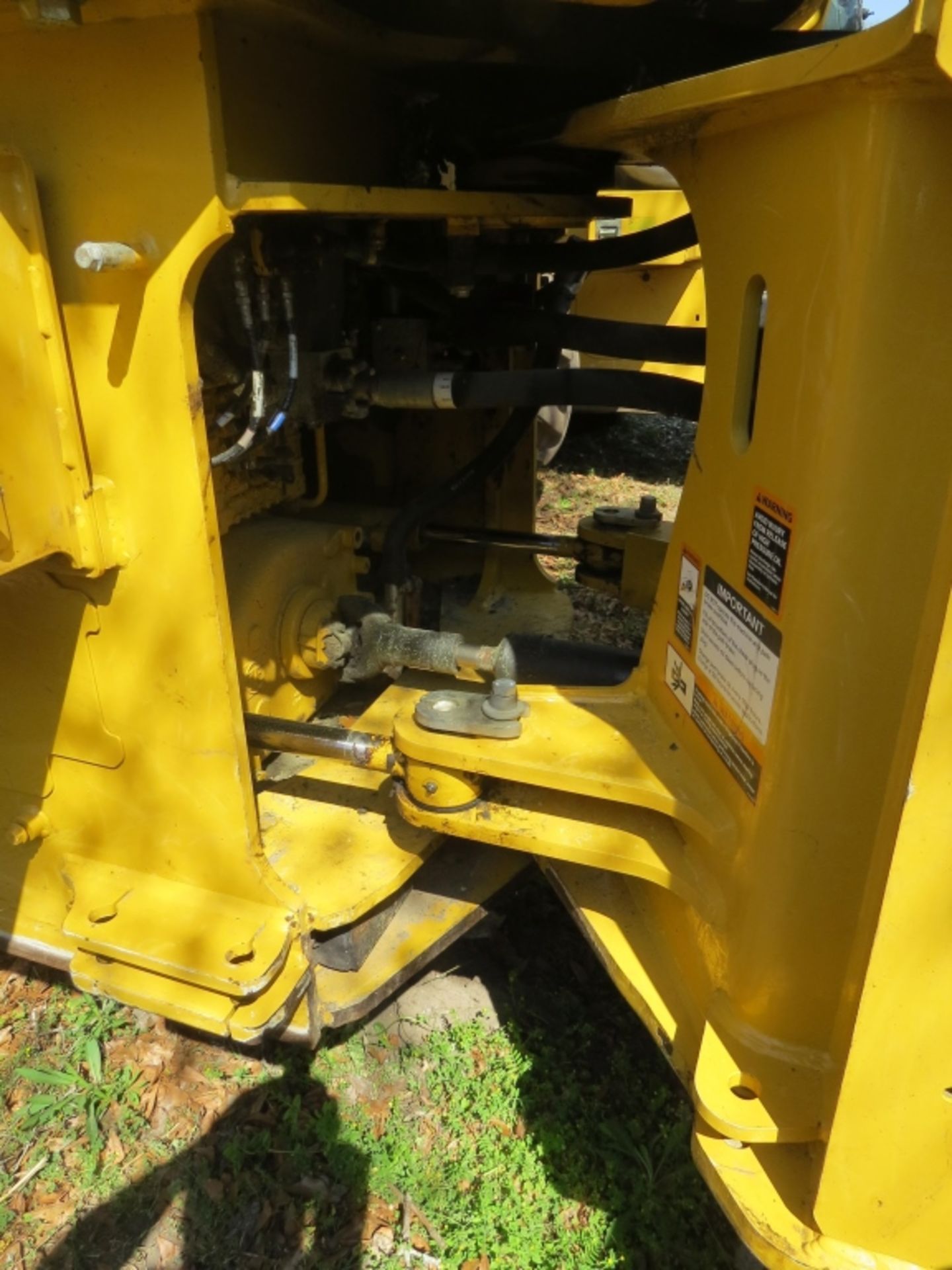 2019 John Deere 624L Loader Cab A/C NO ATTACHMENTS!!! (RAKE SELLING SEPARATE LOT#424) Auxillary - Image 11 of 21