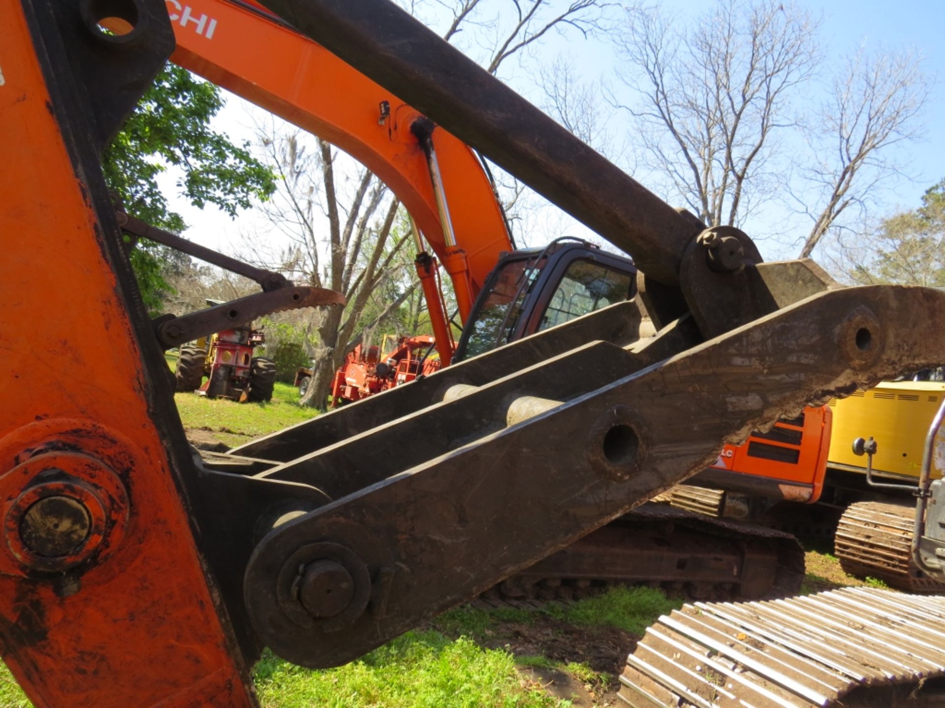 2019 Hitachi ZX210LC-6N Cab A/C 48" Bucket selling with the machine *DE RAKE SELLING SEPARATE ( - Image 10 of 27