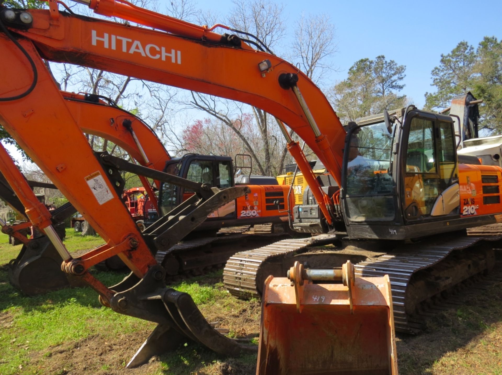 2019 Hitachi ZX210LC-6N Cab A/C 48" Bucket selling with the machine *DE RAKE SELLING SEPARATE ( - Image 7 of 27