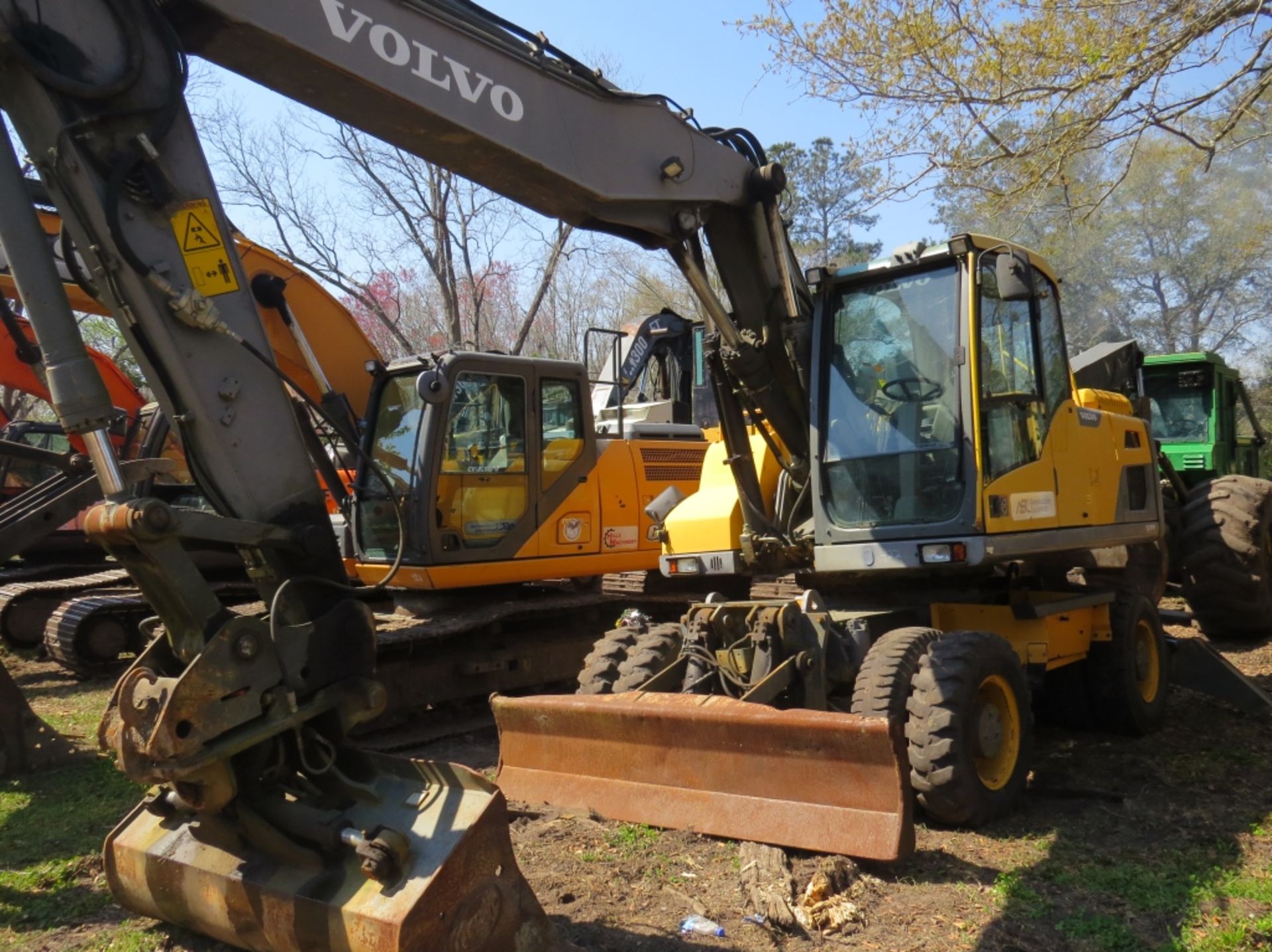 2012 Volvo EW180D Mobile Excavator Cab A/C 6' Quick Attach Clean Out Bucket W/Blade Auxillary