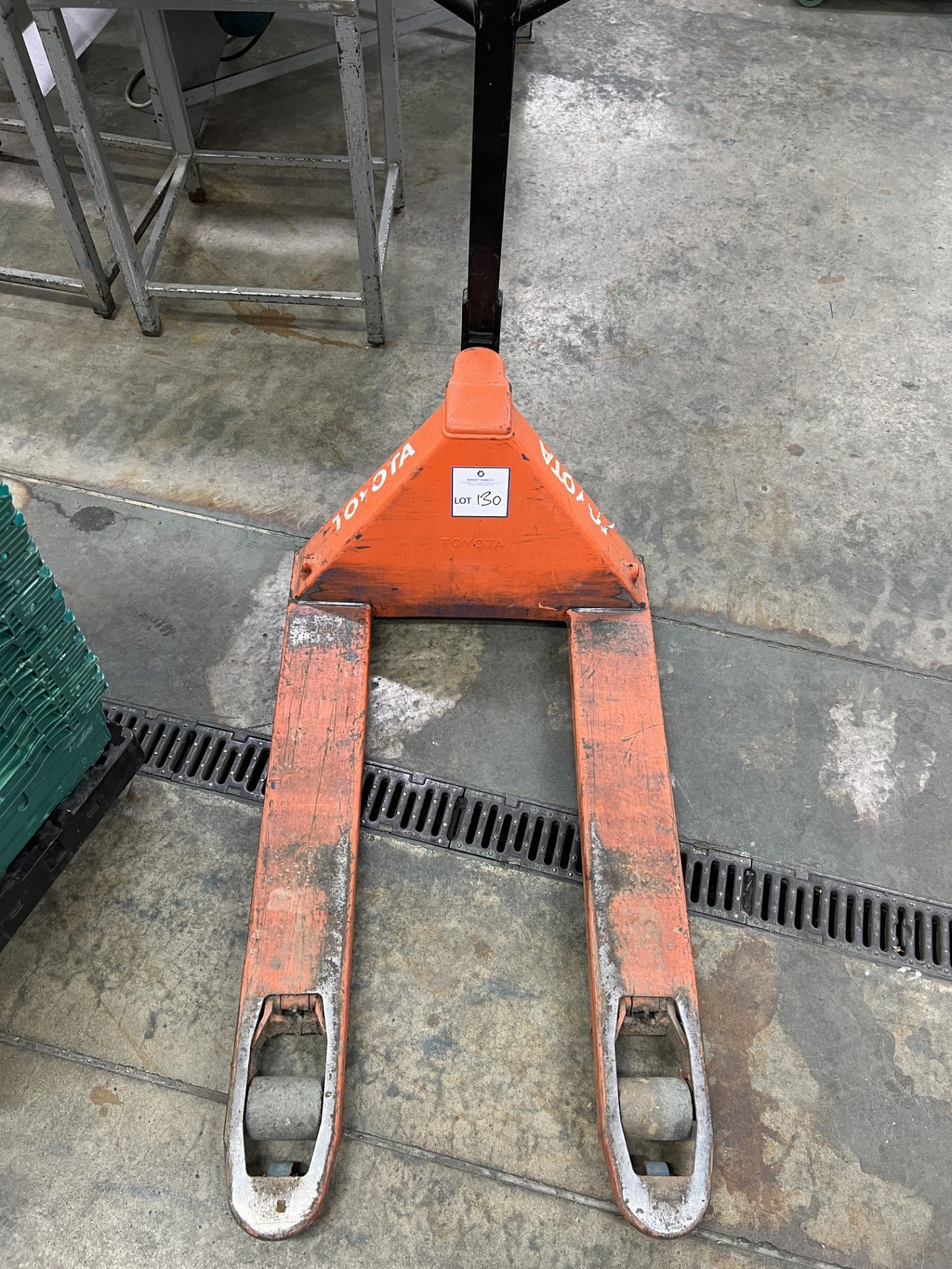 Pallet truck