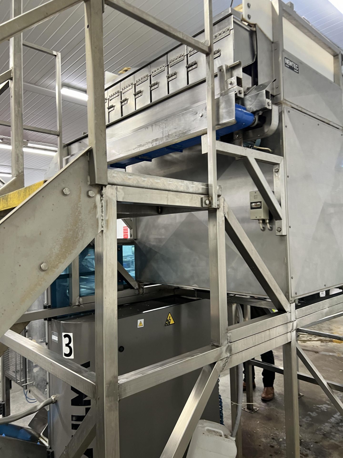 Newtec weigher with stand - Image 4 of 5