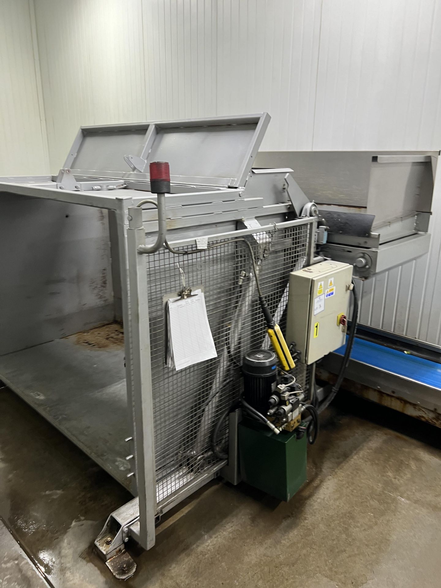 Box Tipper with exit conveyor - Image 7 of 7