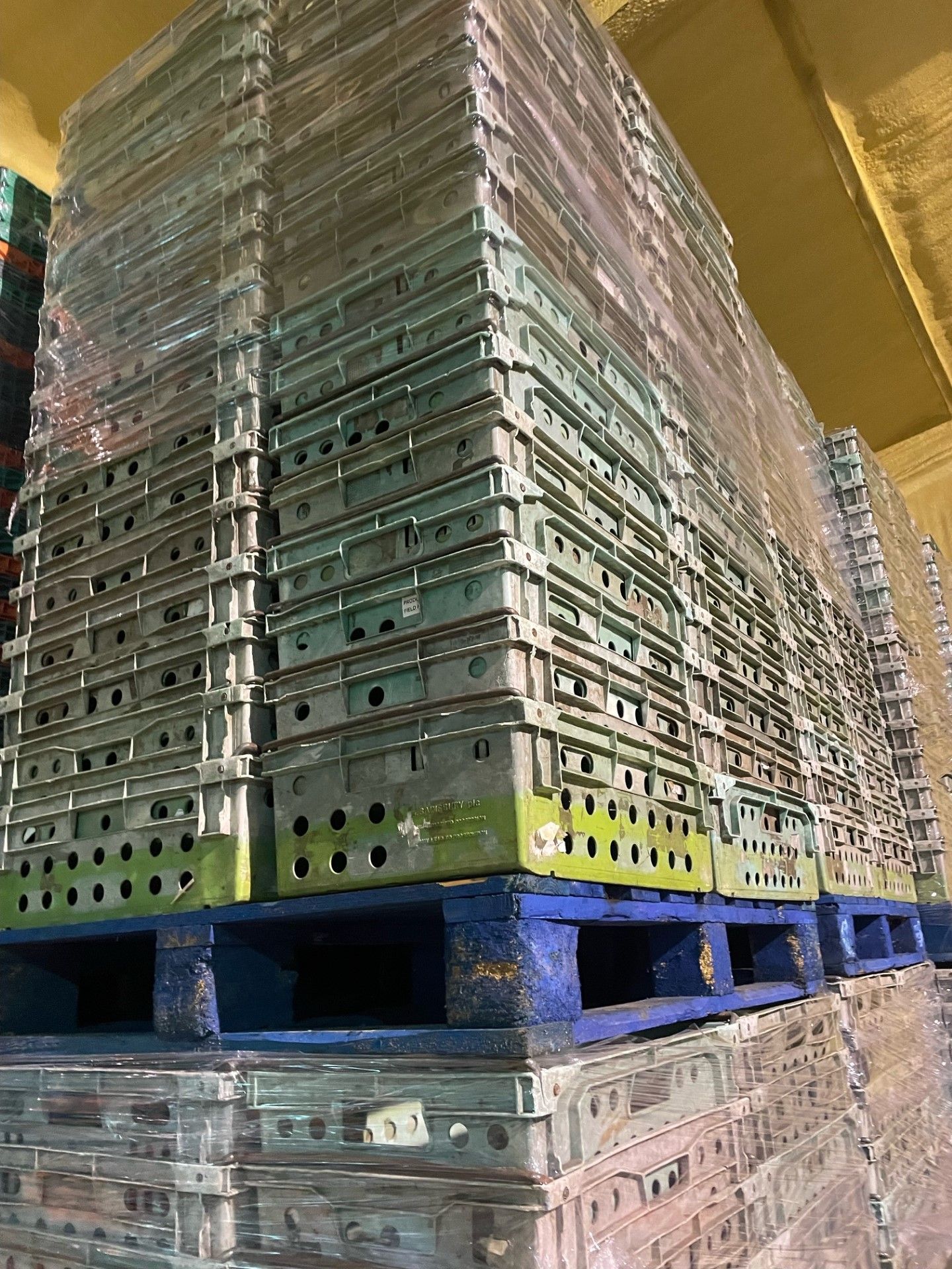 crates x 920 on 12 pallets