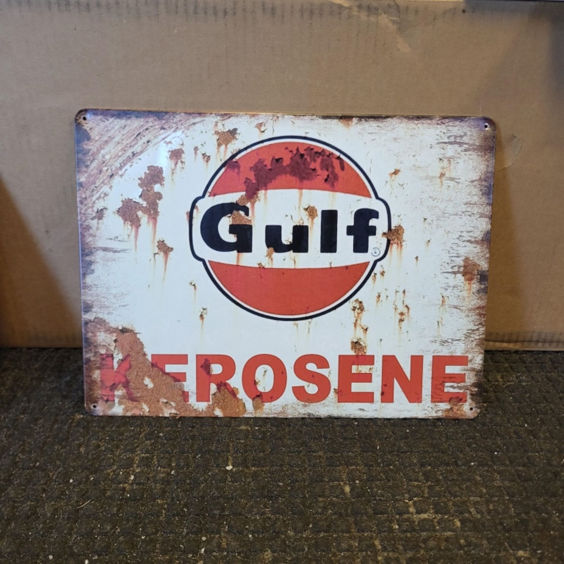 Retro metal gulf sign