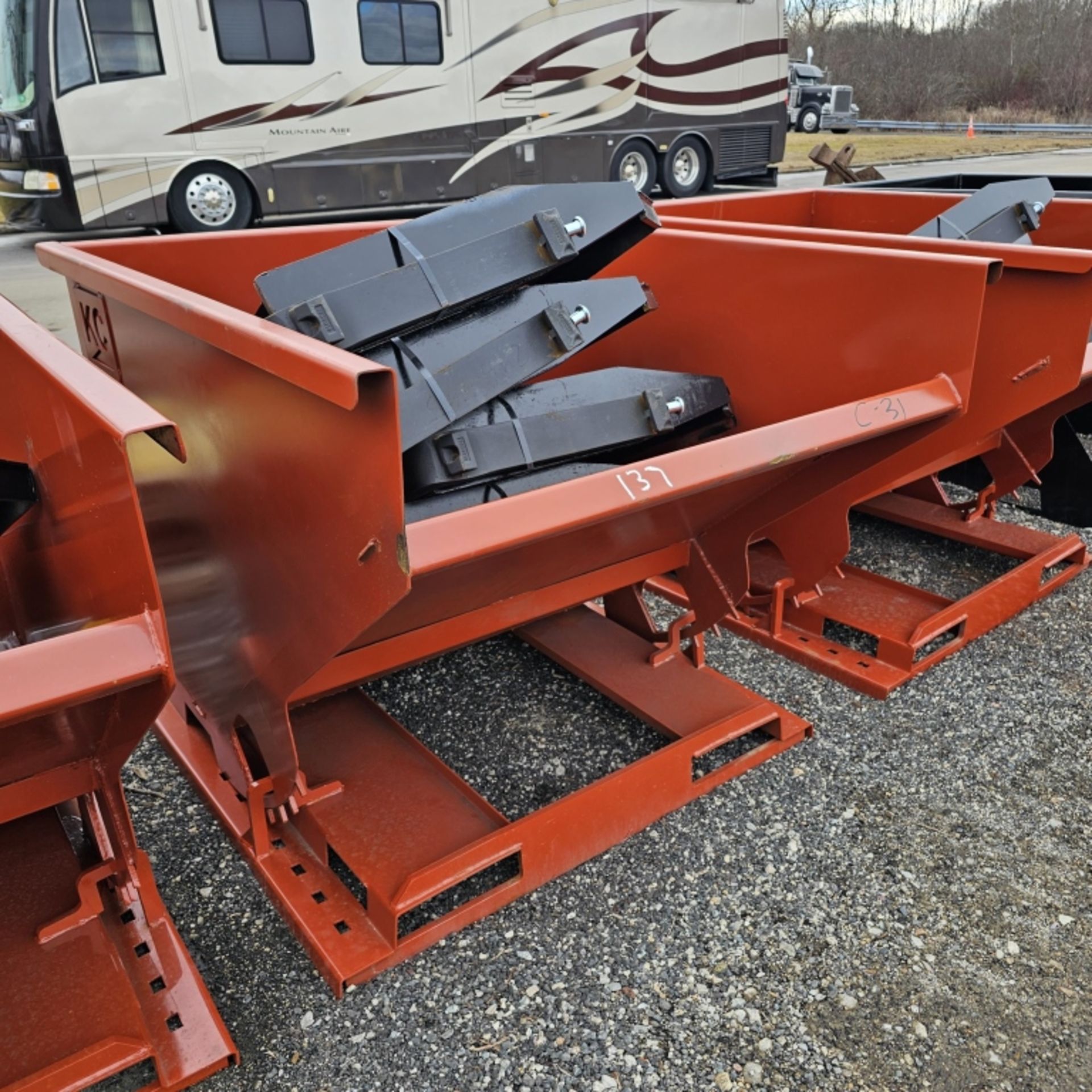 New 2 Yard HD Self Dumping Hopper