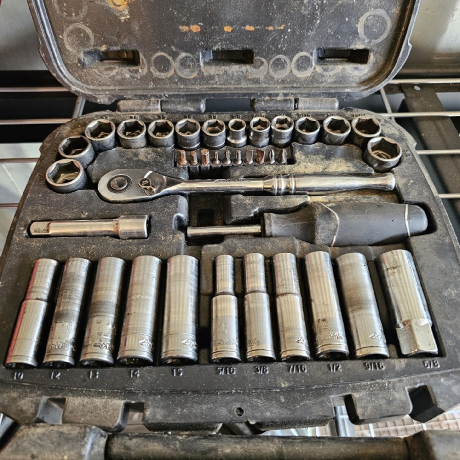 Husky 28pc Socket Set