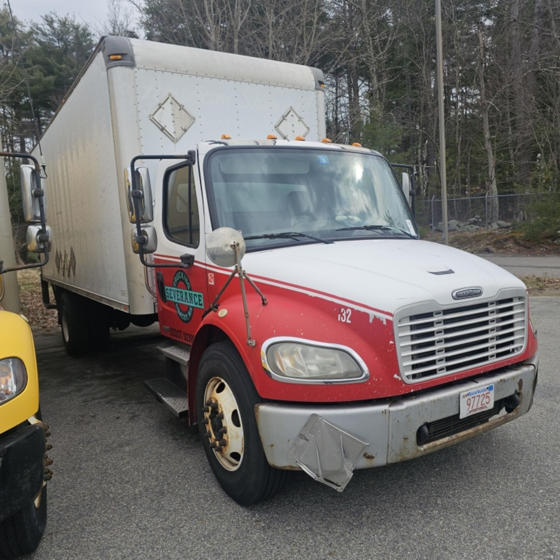 2005 Freightliner Box Truck - Image 3 of 11