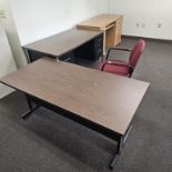 (3) desks and chair