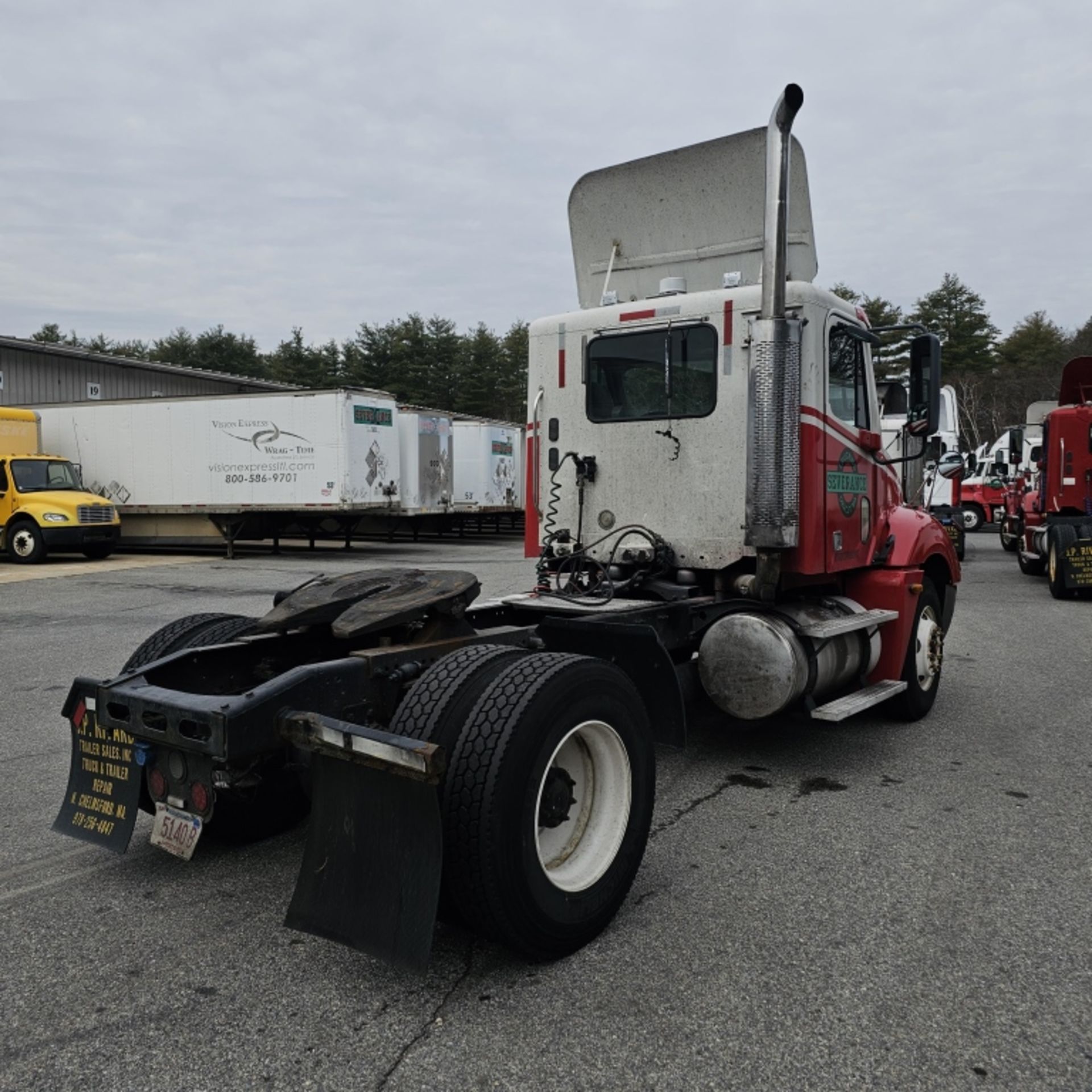 2005 Freightliner Tractor - Image 4 of 10