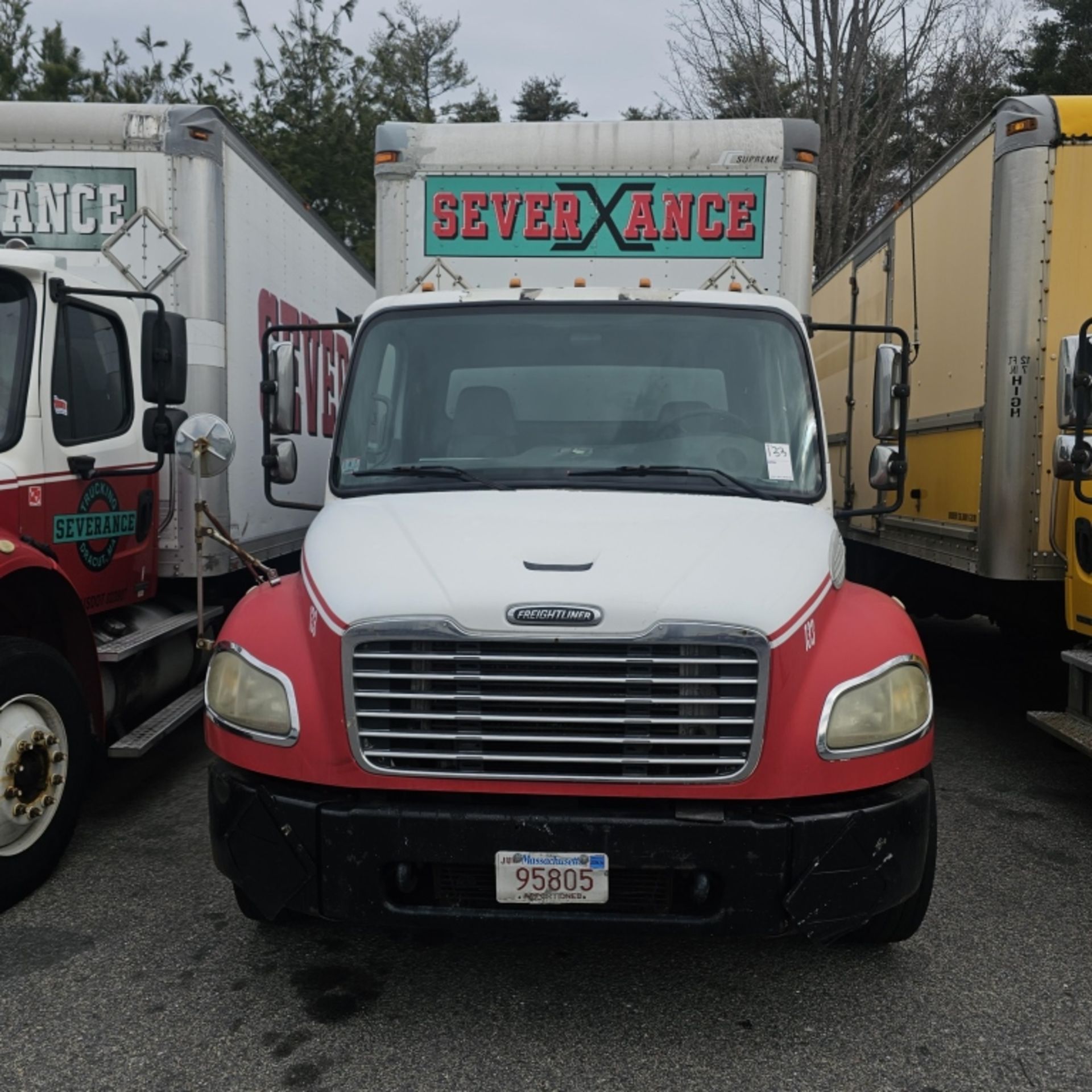 2005 Freightliner Box Truck - Image 2 of 10