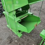 Fork Mount Dumping Hopper