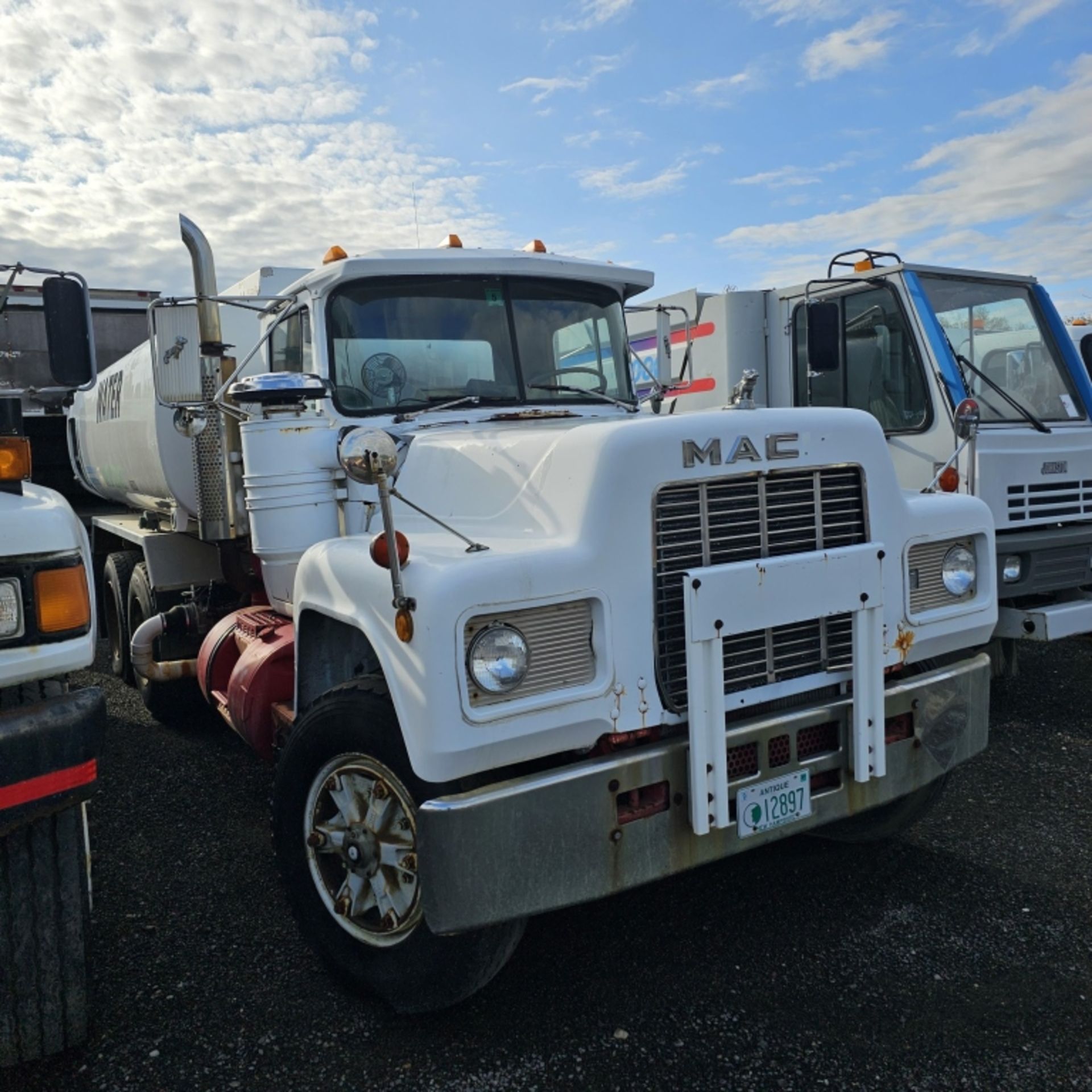 1985 Mack R688st Water Truck