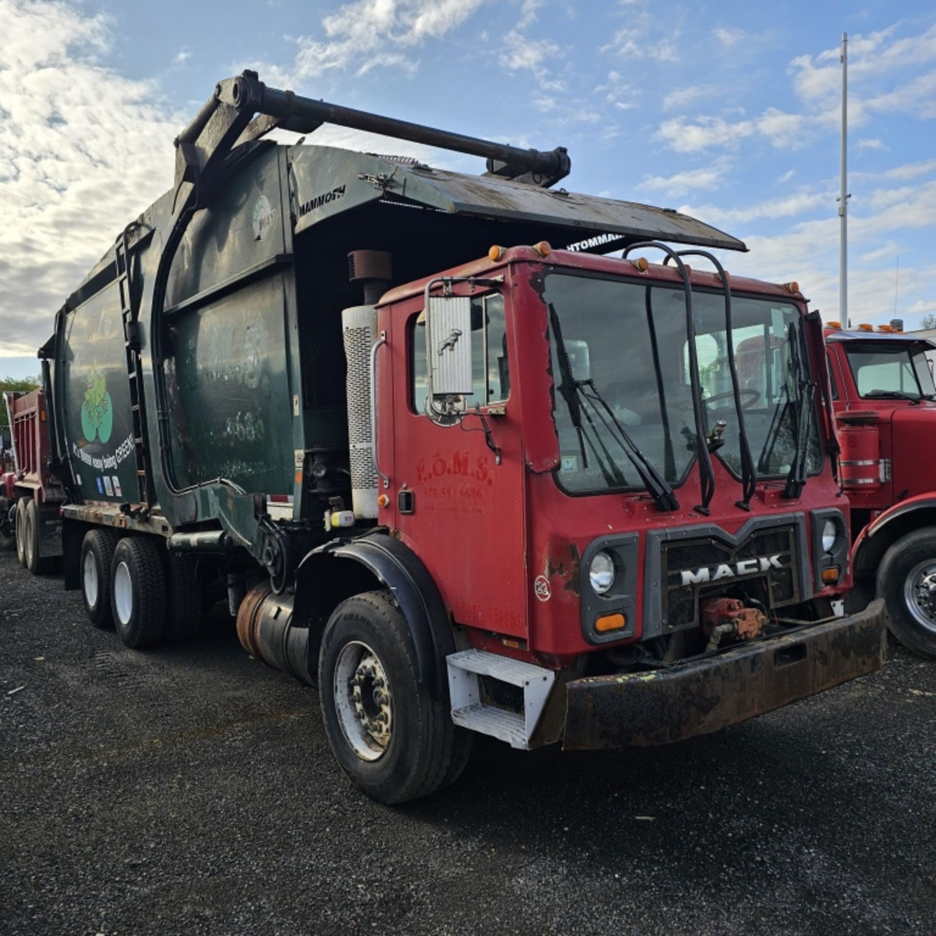 2010 Mack Mru613 Rear Load Packer