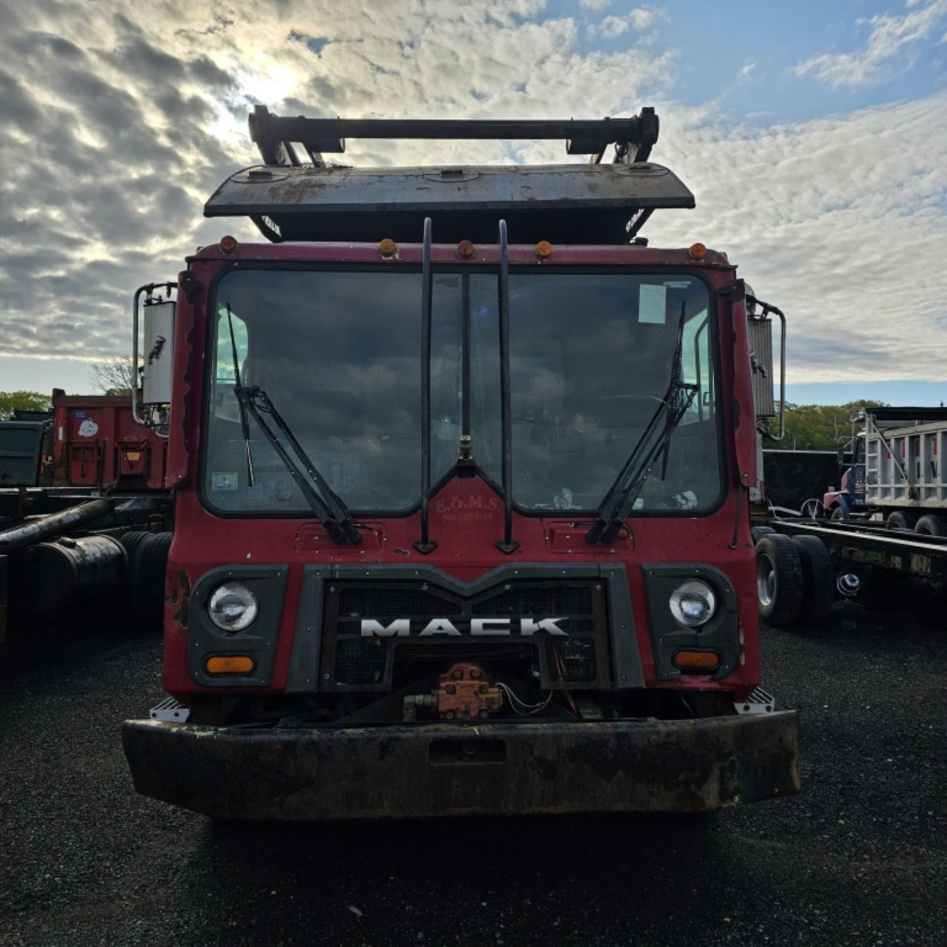 2010 Mack Mru613 Rear Load Packer - Image 3 of 14