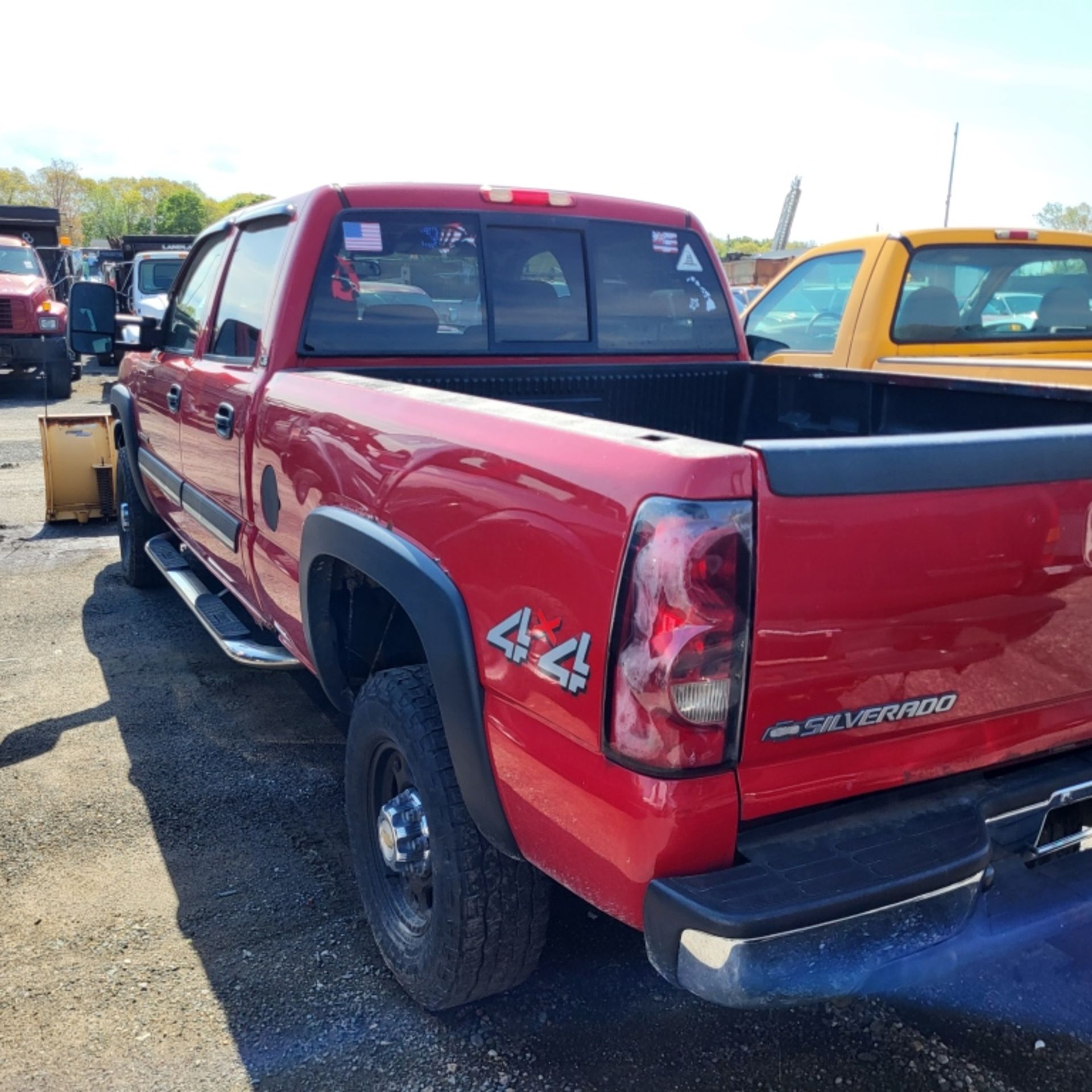 2005 Chevy Silverado Pickup W/plow - Image 10 of 20