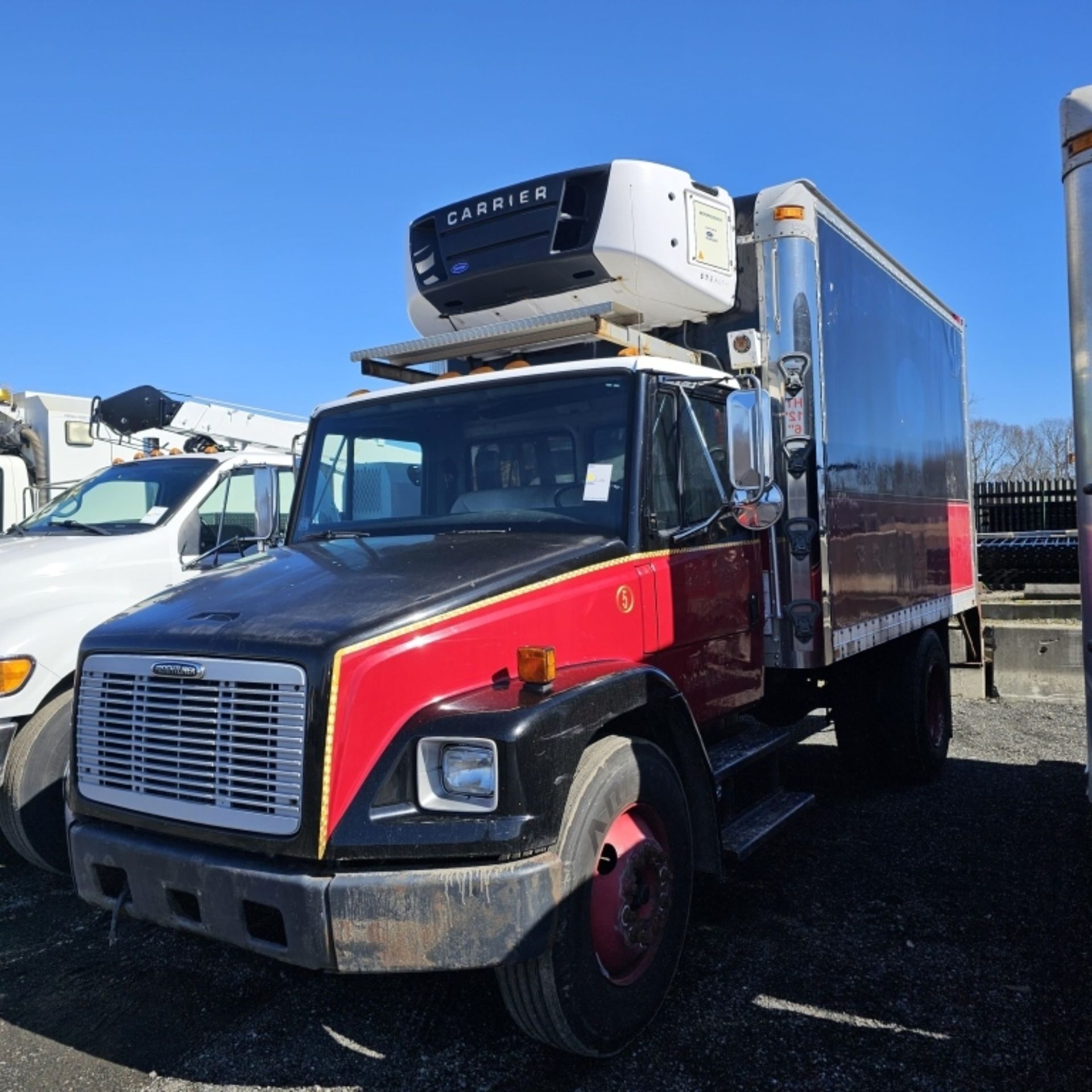 2002 Freightliner Reefer Box Truck - Image 2 of 9