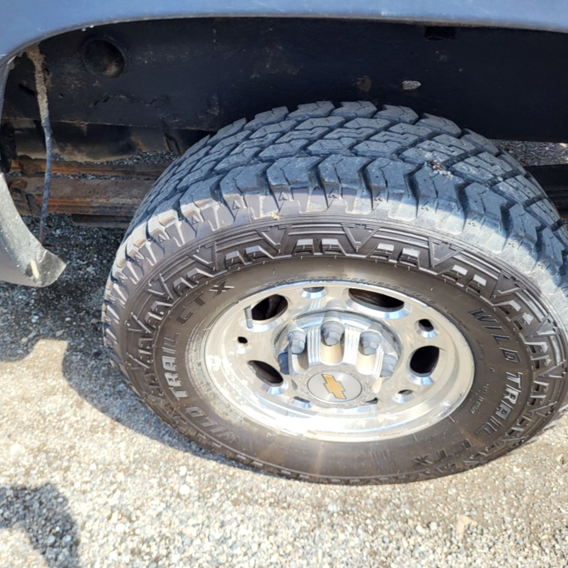 2002 Chevy Silverado pickup w/plow - Image 11 of 19