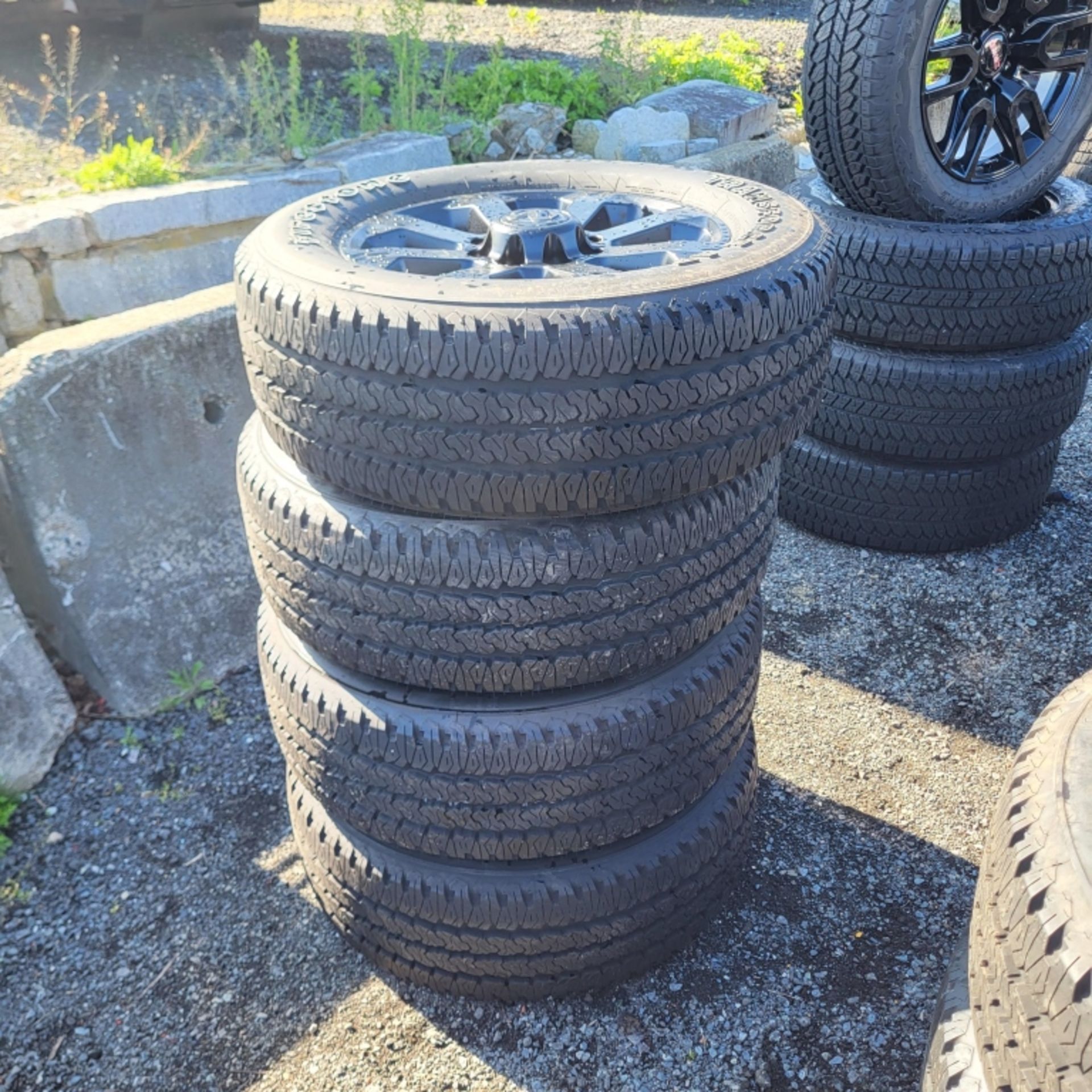 4 x Firestone 285 60 20 on Dodge Ram rims