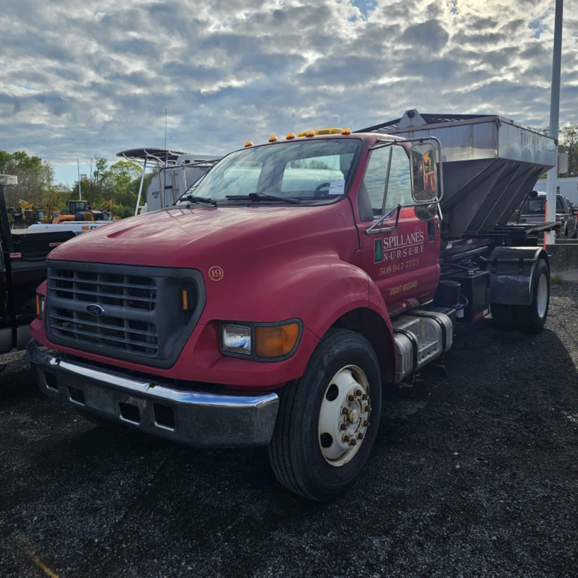 2001 Ford Sander Truck - Image 2 of 11