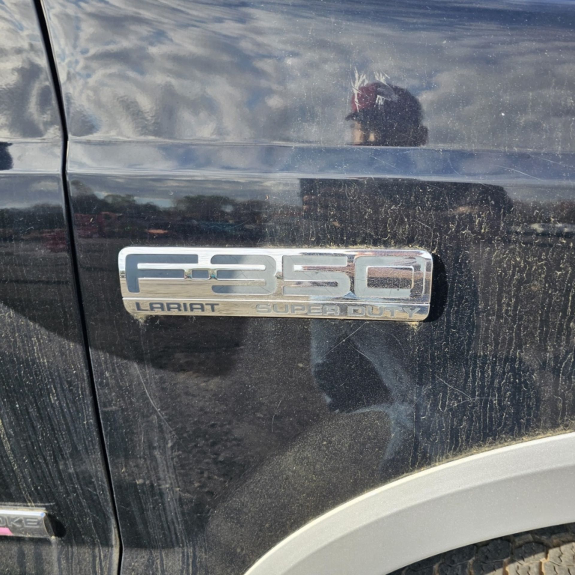 2005 Ford F350 Pickup - Image 5 of 8