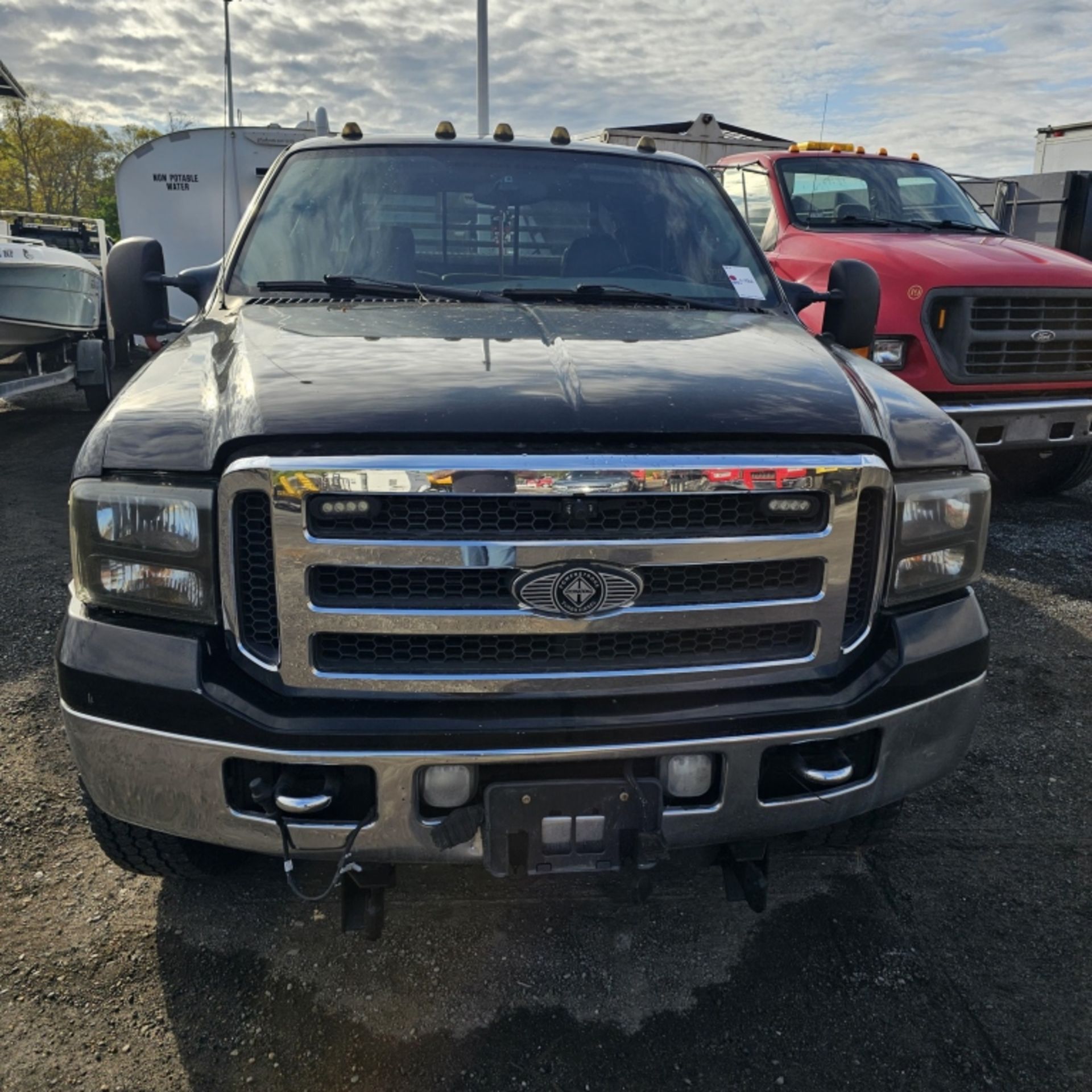 2005 Ford F350 Pickup - Image 3 of 8